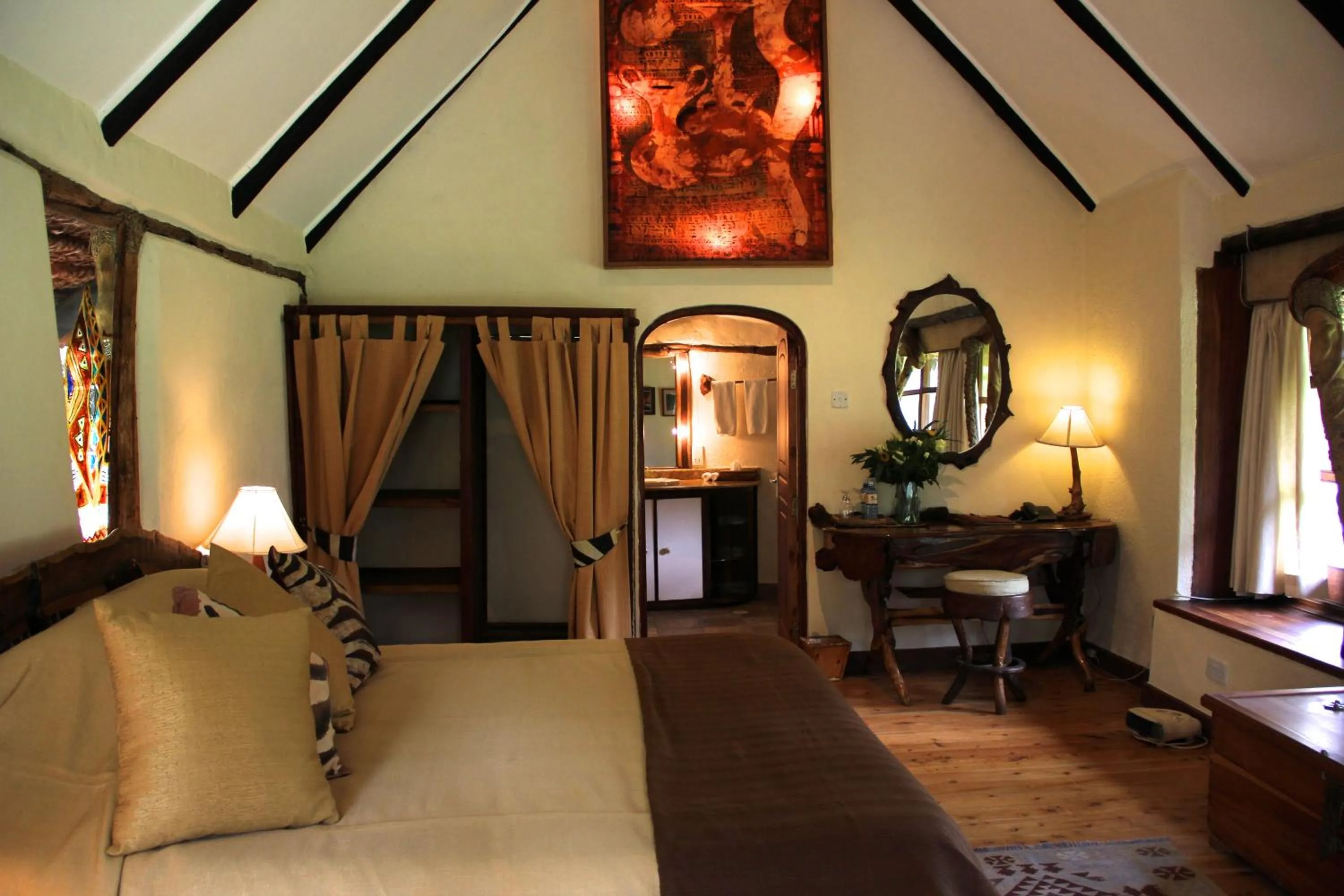Photo of the whole room, Bed in Chui Lodge