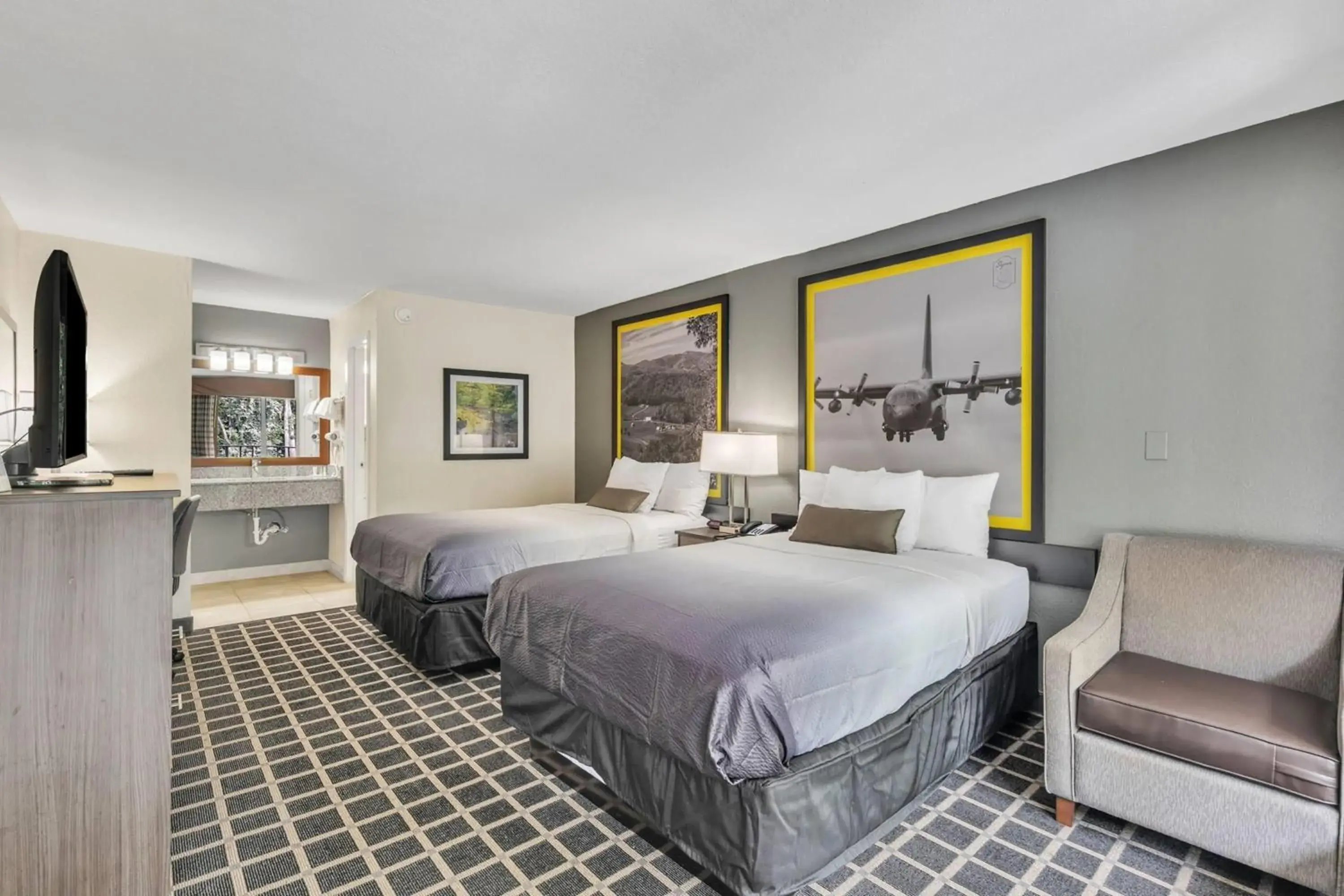 Double Room with Two Double Beds - Smoking in Super 8 by Wyndham Morganton Double Room with Two Double Beds - Smoking in Super 8 by Wyndham Morganton