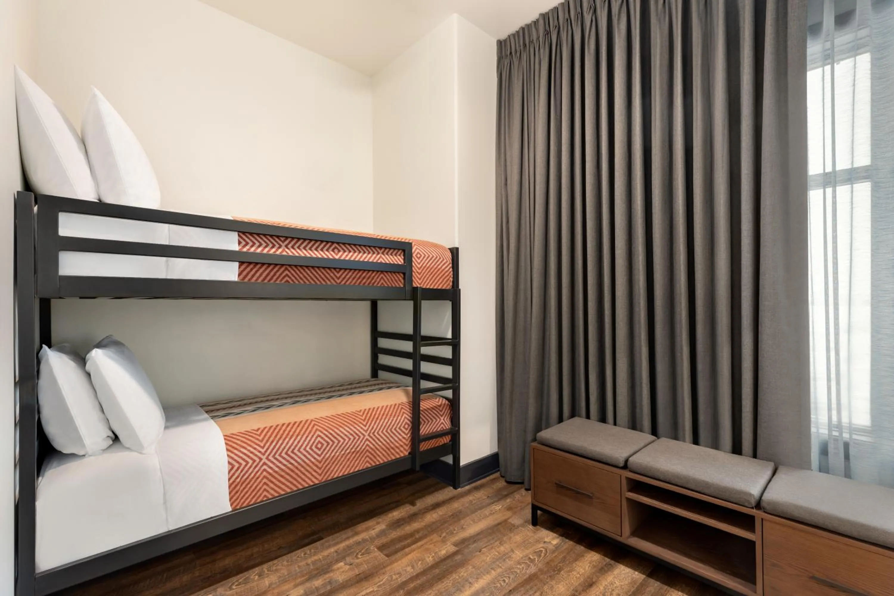 Bedroom, Bed in Origin Westminster a Wyndham Hotel