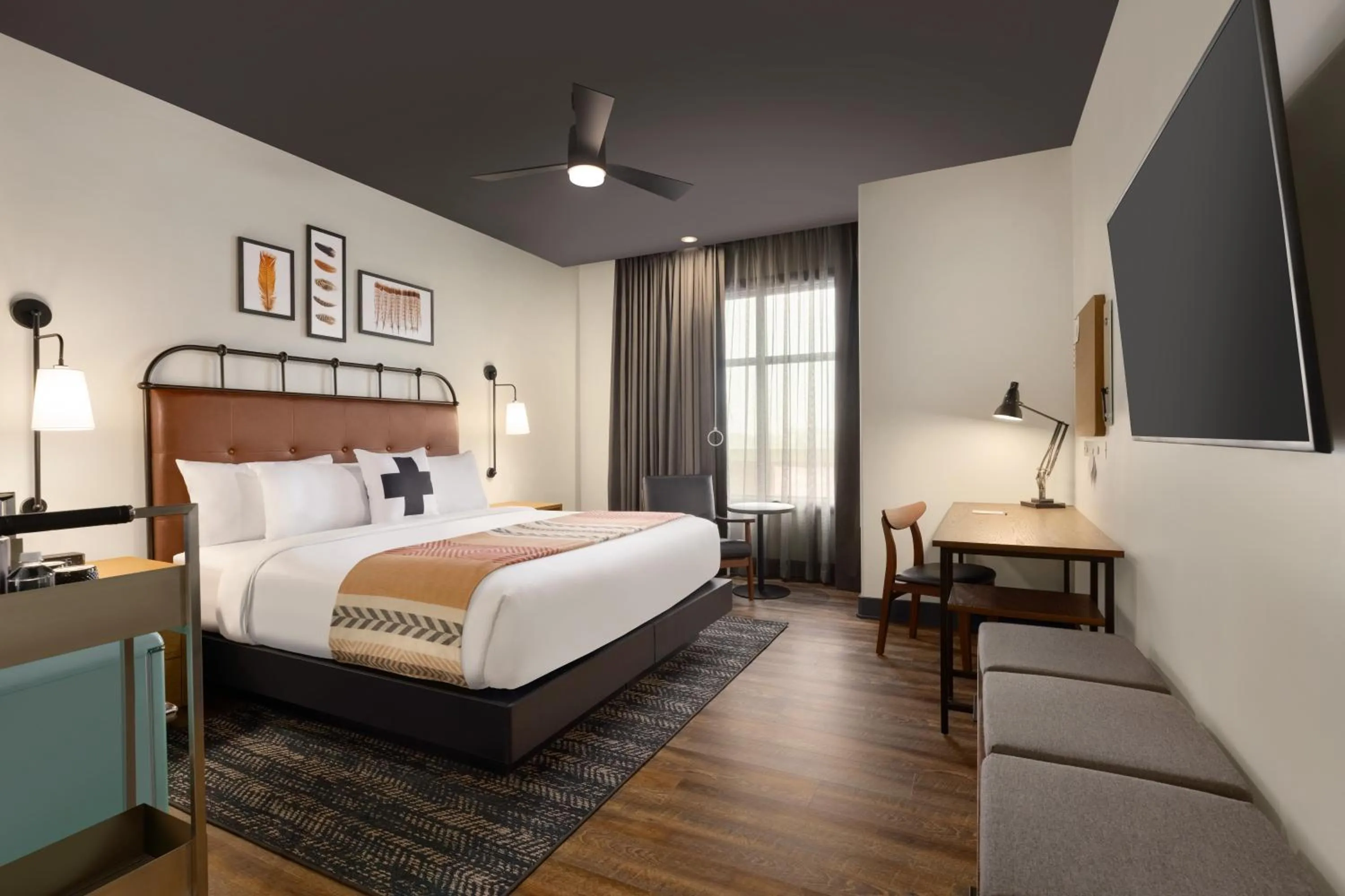 Bed in Origin Westminster a Wyndham Hotel