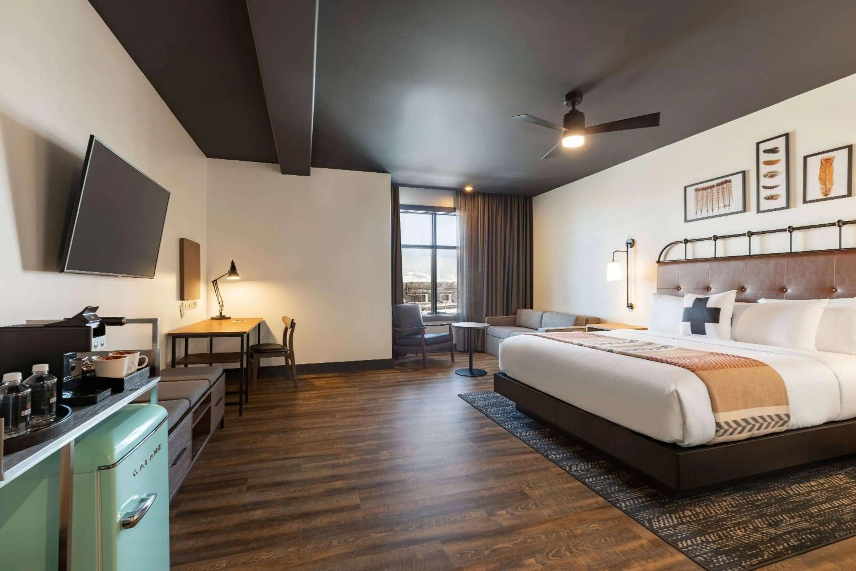 Photo of the whole room, Bed in Origin Westminster a Wyndham Hotel