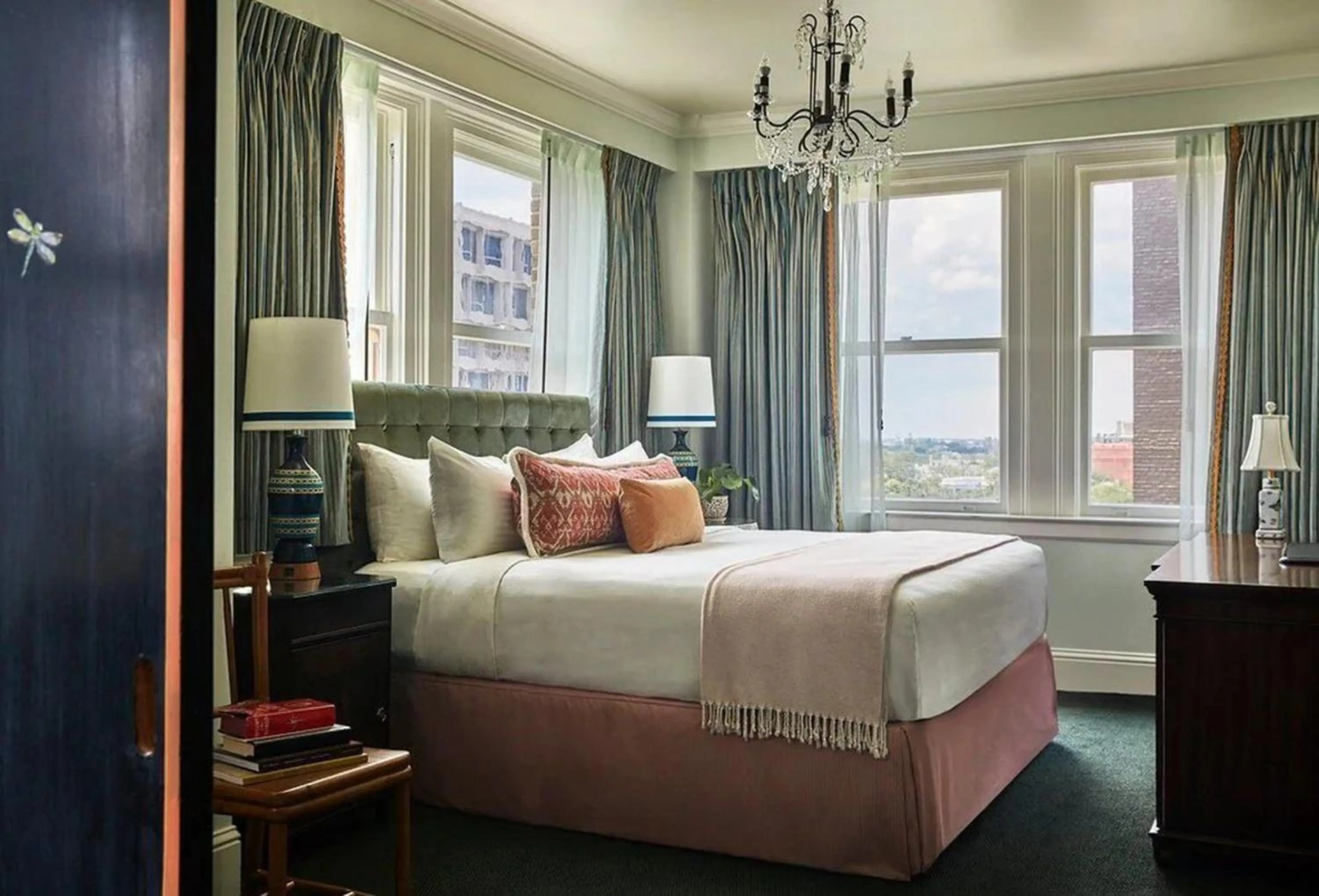 Bed in The Pontchartrain Hotel