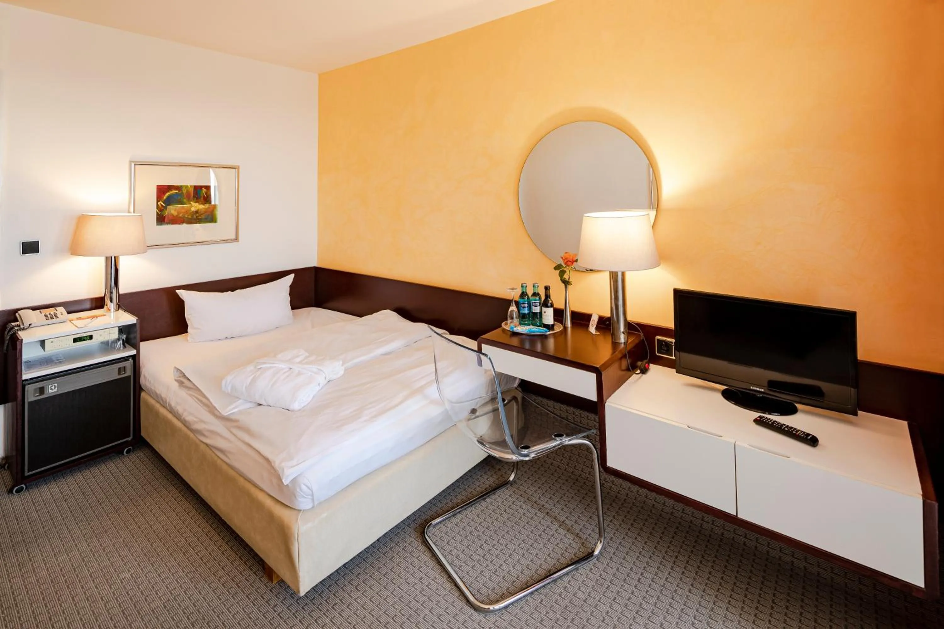 Photo of the whole room, Bed in Hotel Roth am Strande