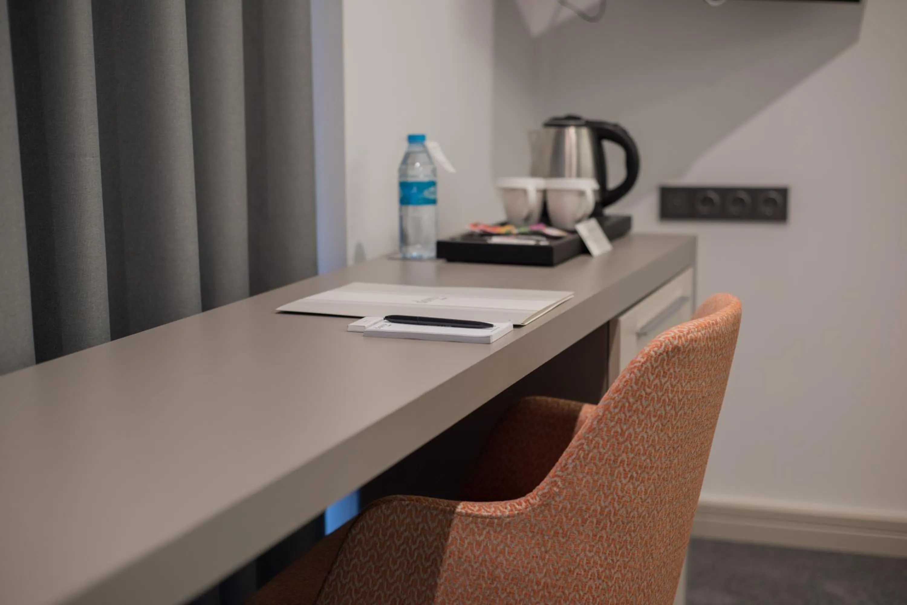 Coffee/tea facilities in Dovv Hotel Busıness