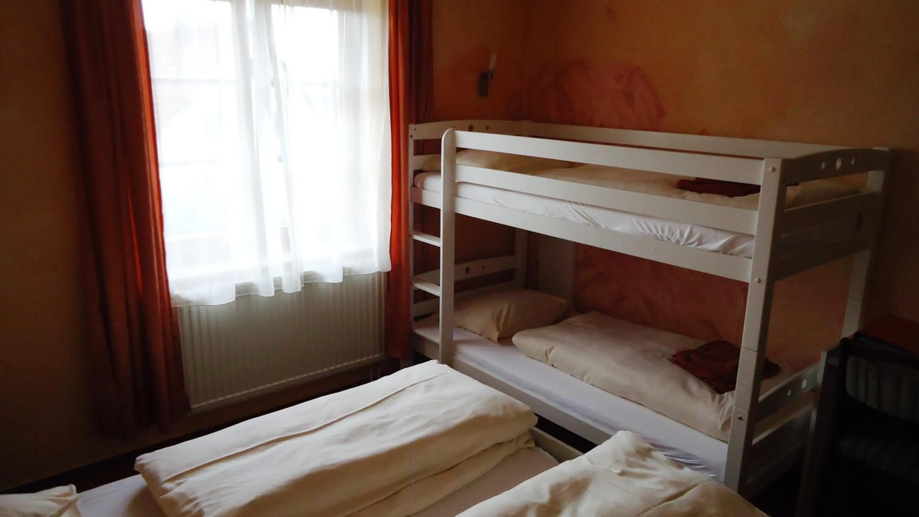 Bedroom, Bed in Hotel Krone