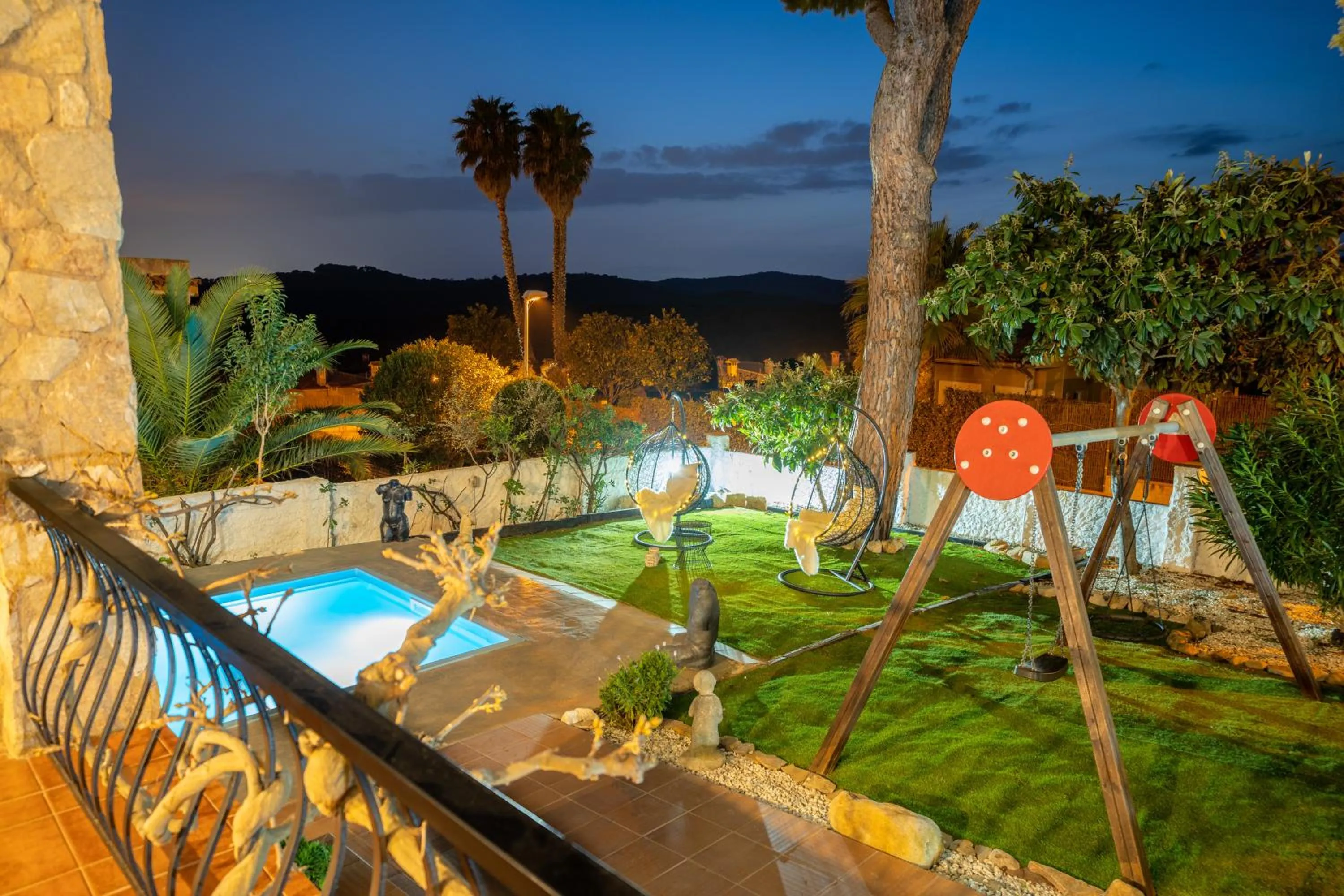 Night in Villa Lux Gallery Familiar Piscina Privada Barbacoa Aire Acondicionado