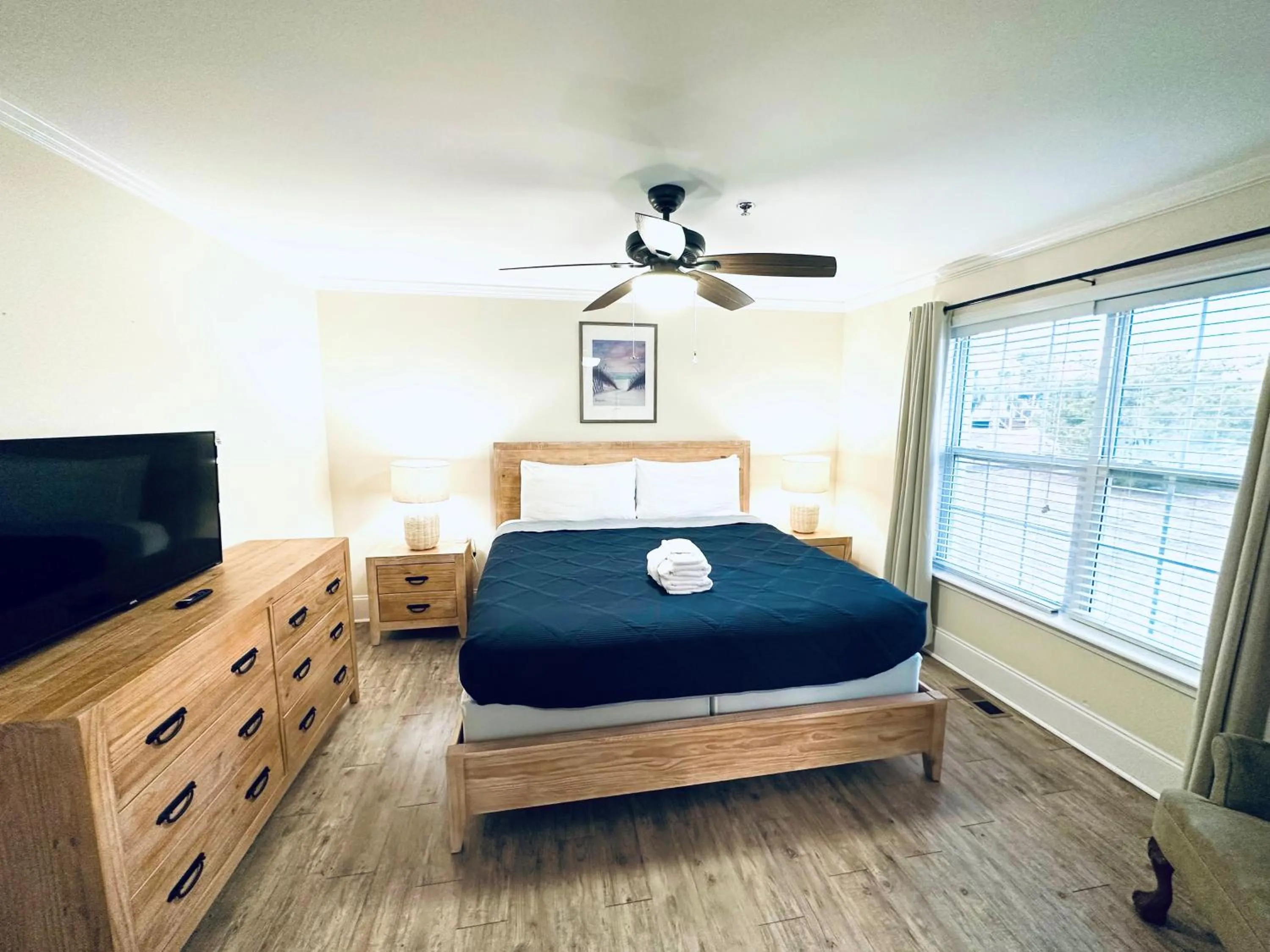 Bedroom, Bed in Ocean View Luxury Rental - Sleeps 16