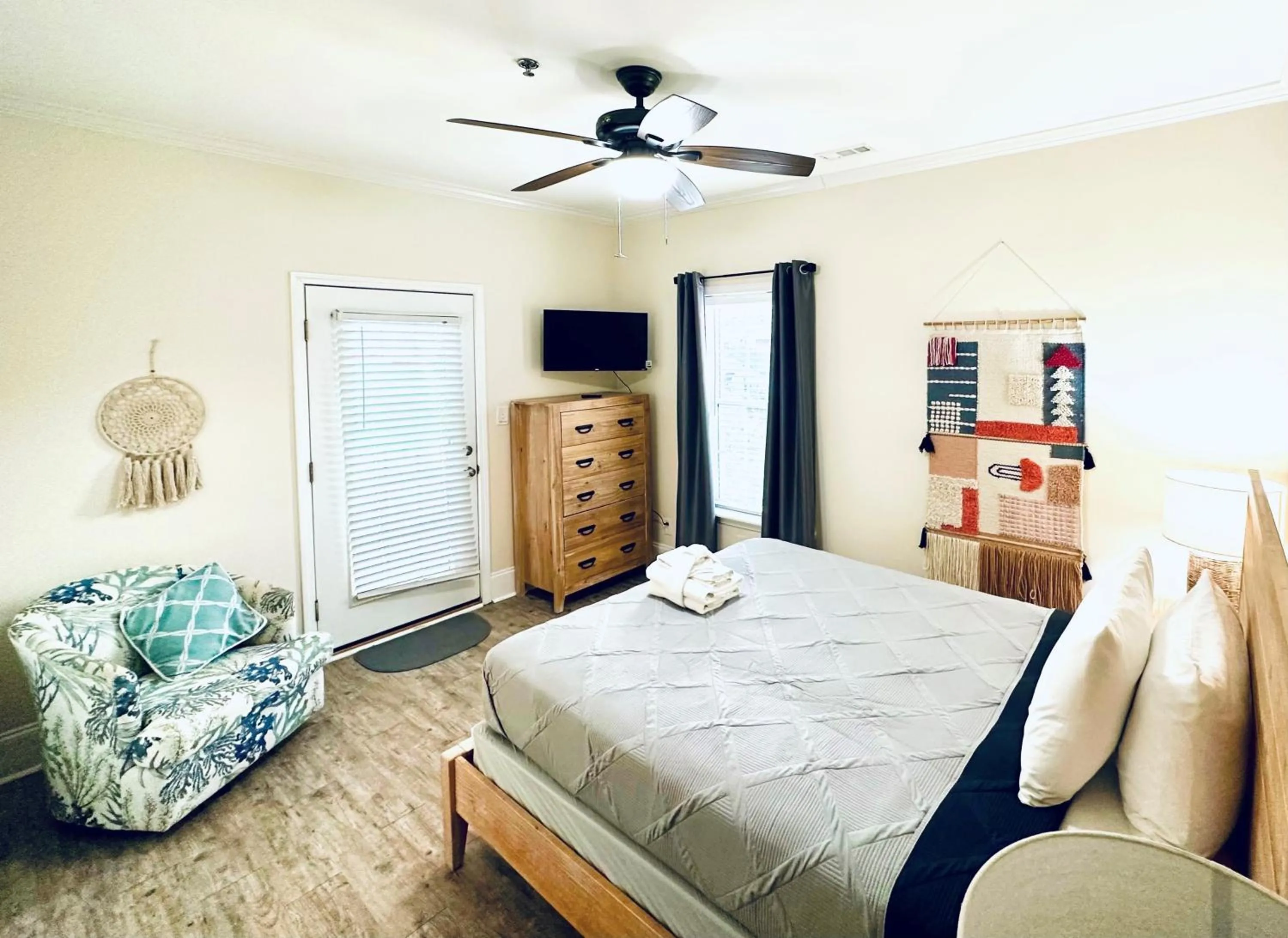 Bedroom, Bed in Ocean View Luxury Rental - Sleeps 16