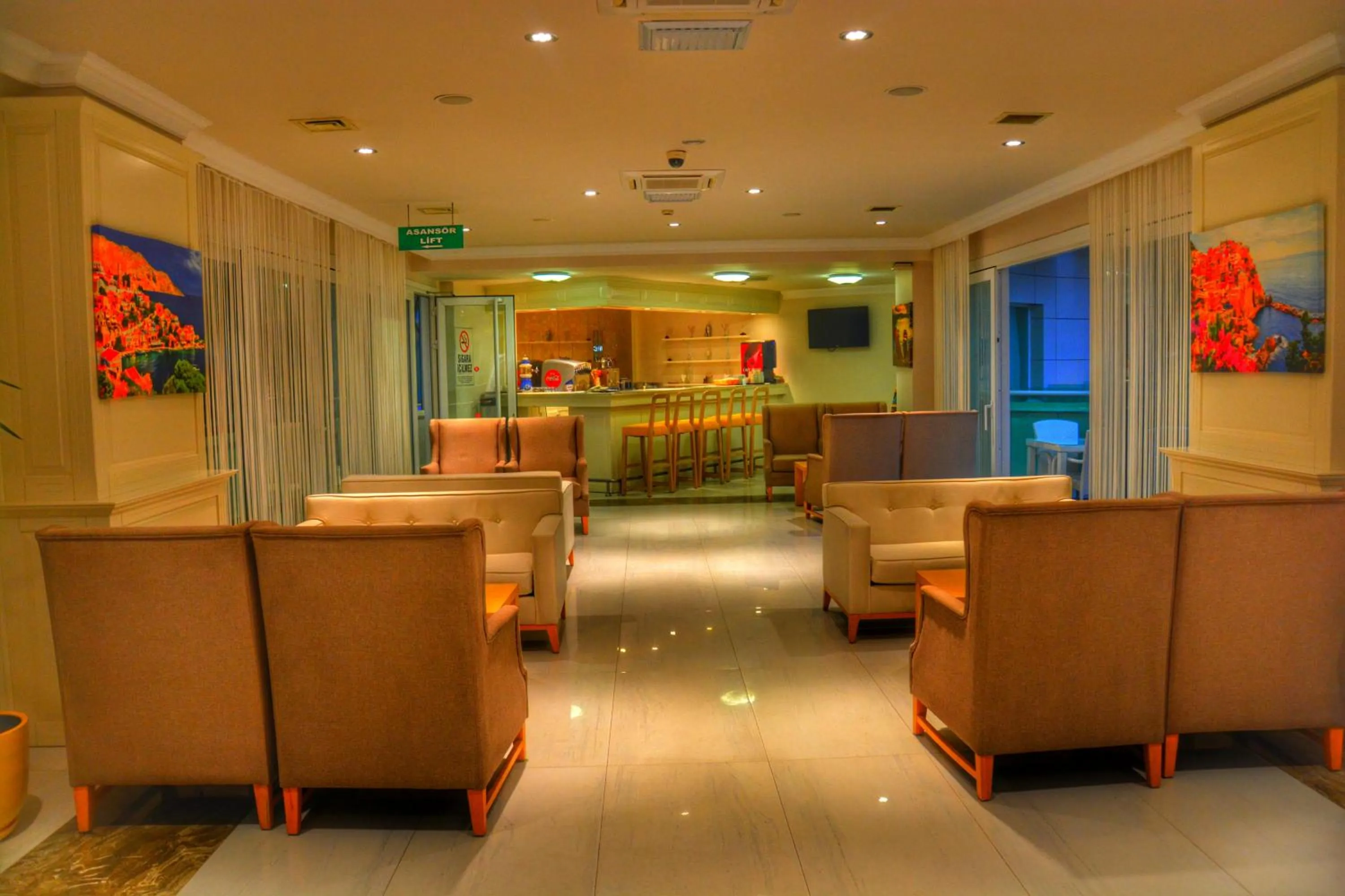 Lounge or bar in Dragut Point South Hotel-All Inclusive