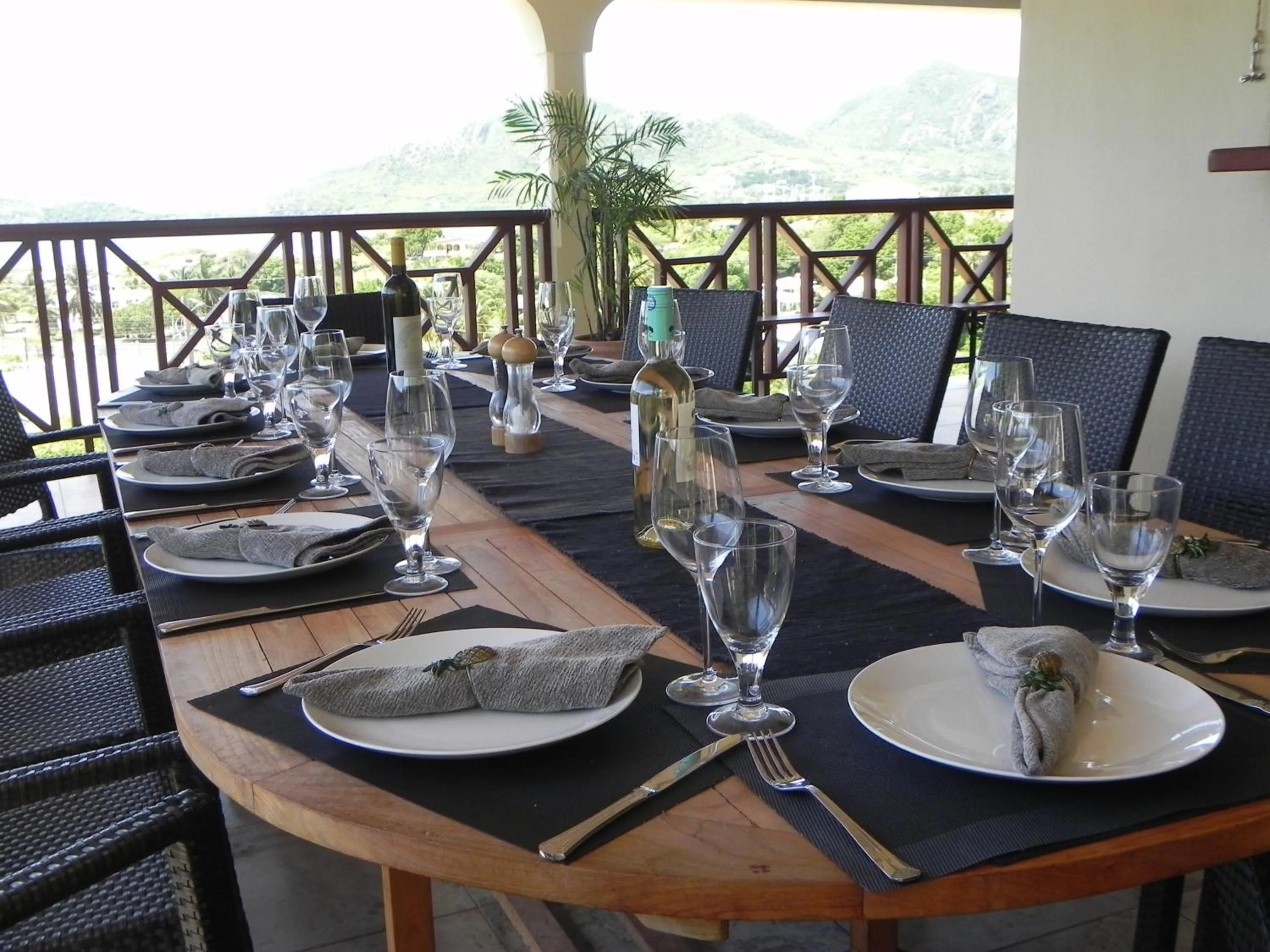 Dining area in Villa Touloulou