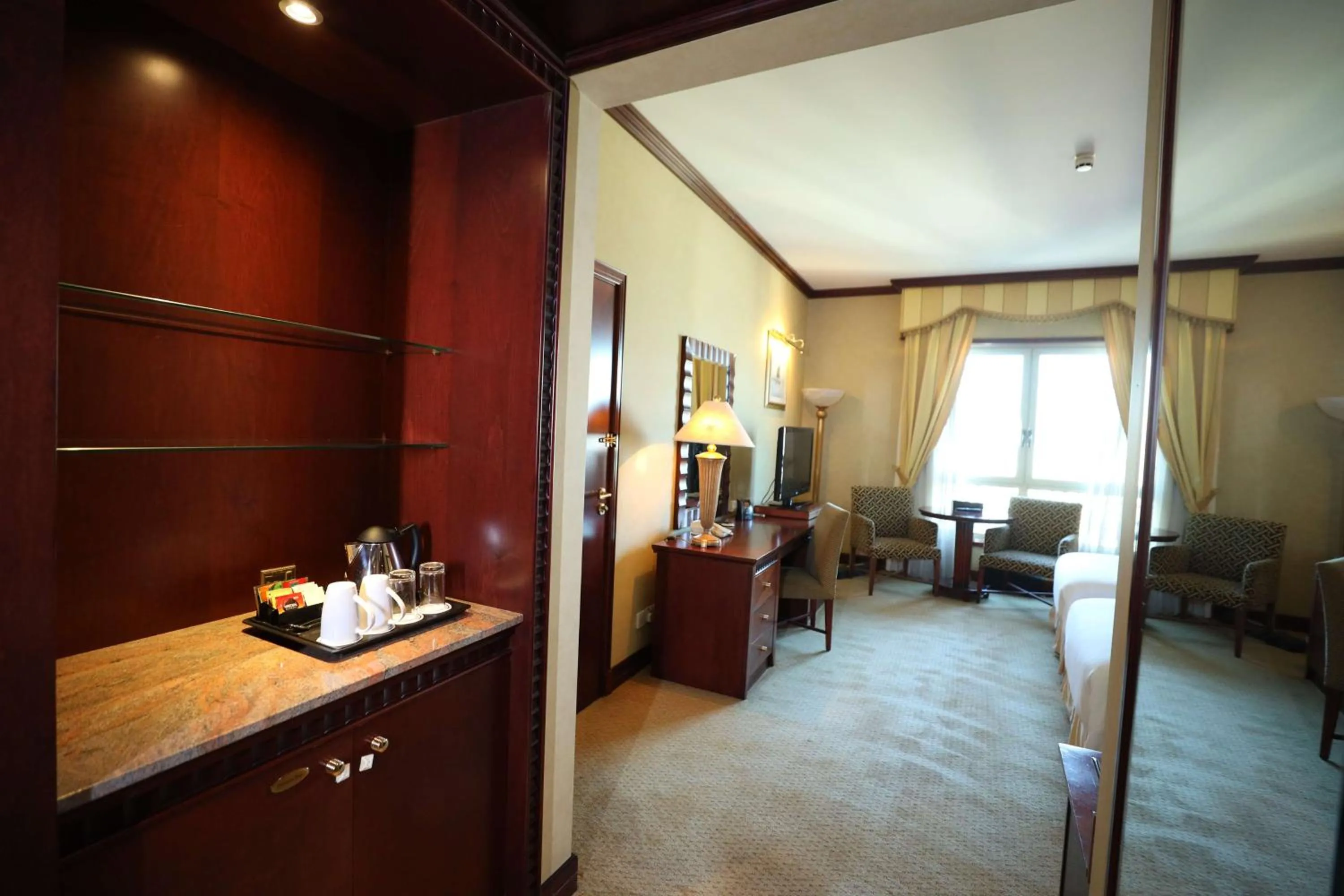 Bedroom in Habtoor Metropolitan Palace Hotel