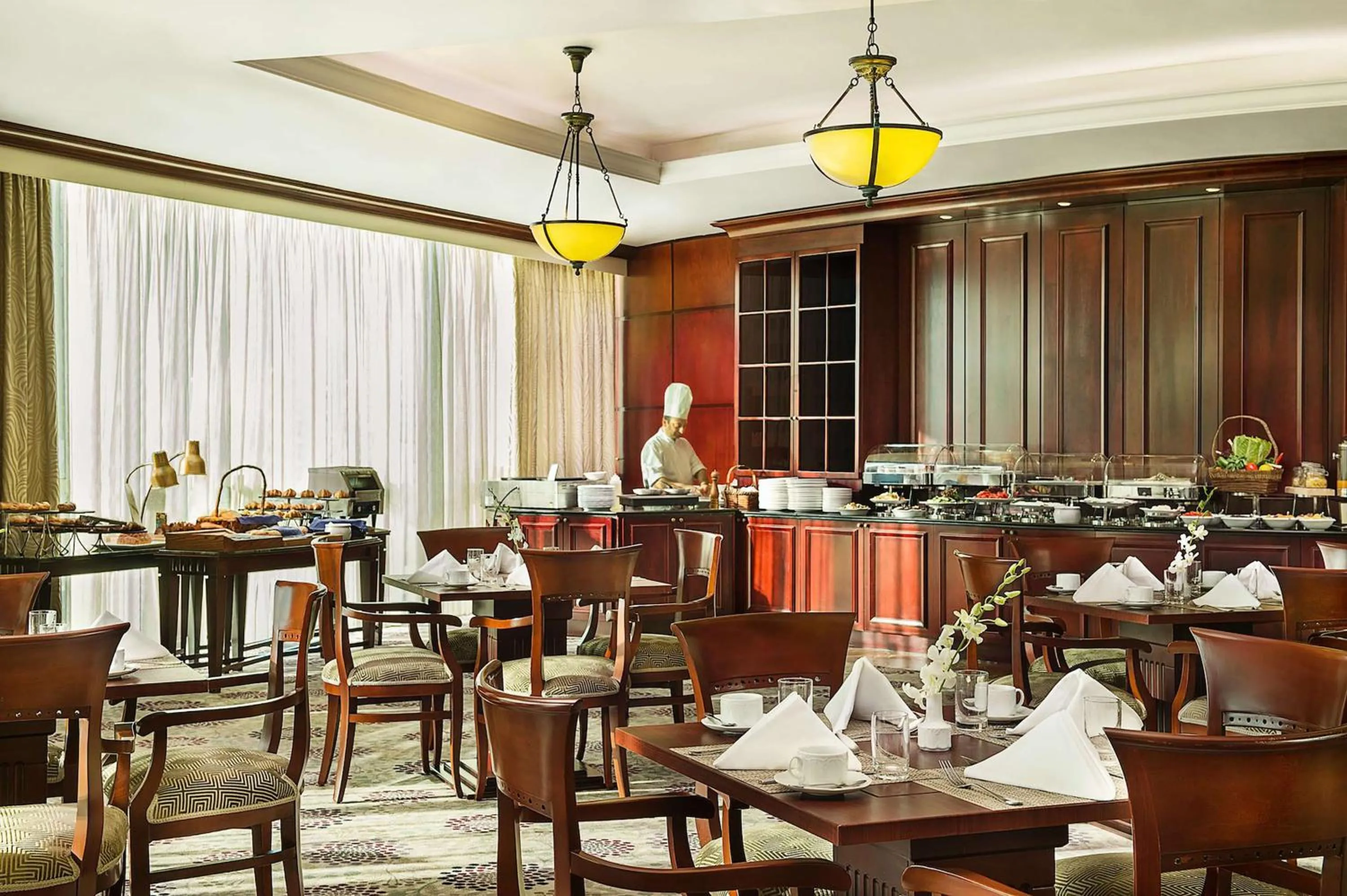 Restaurant/places to eat in Habtoor Metropolitan Palace Hotel