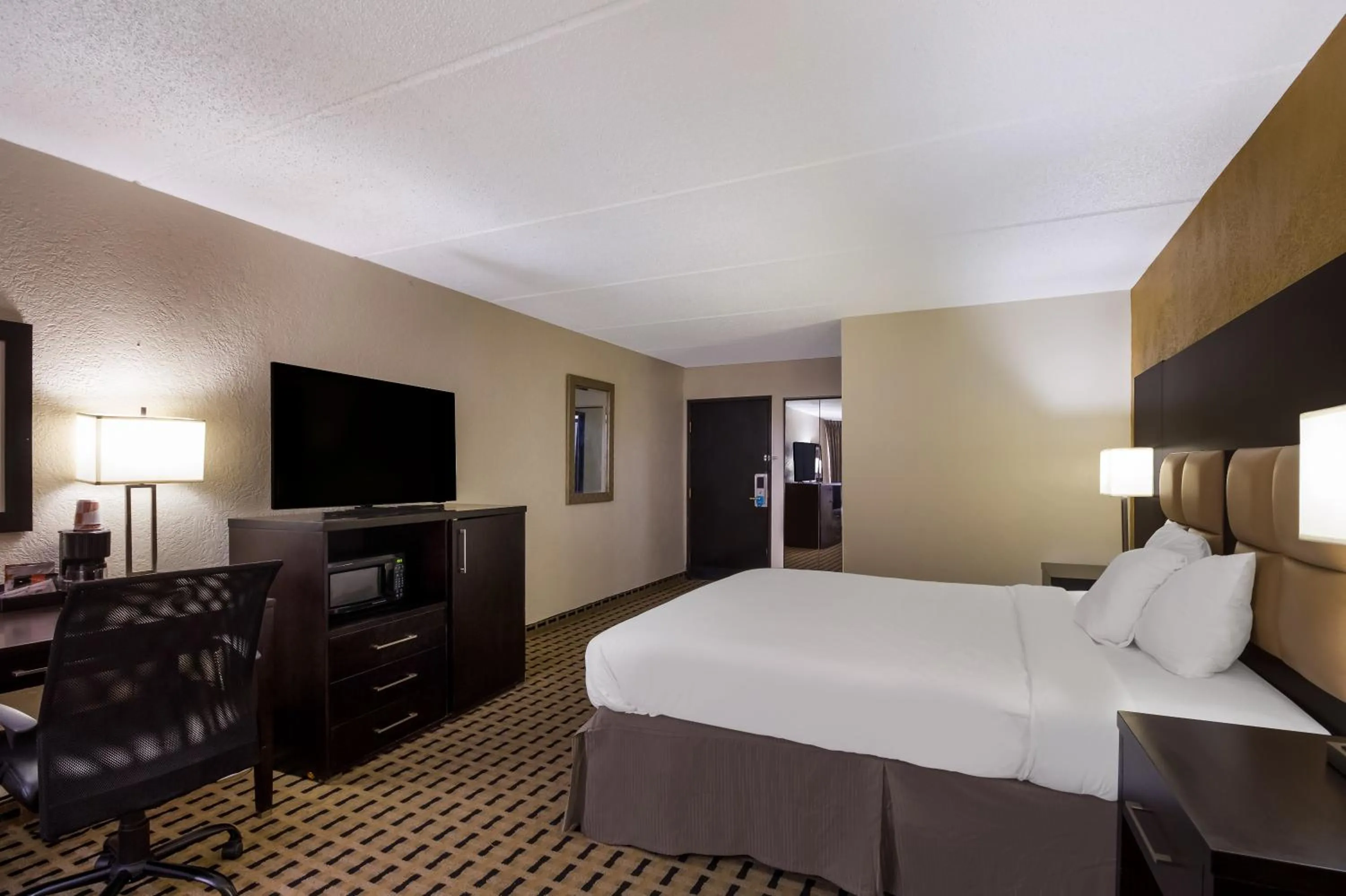 Bed in Clarion Pointe Lake Jackson - Clute