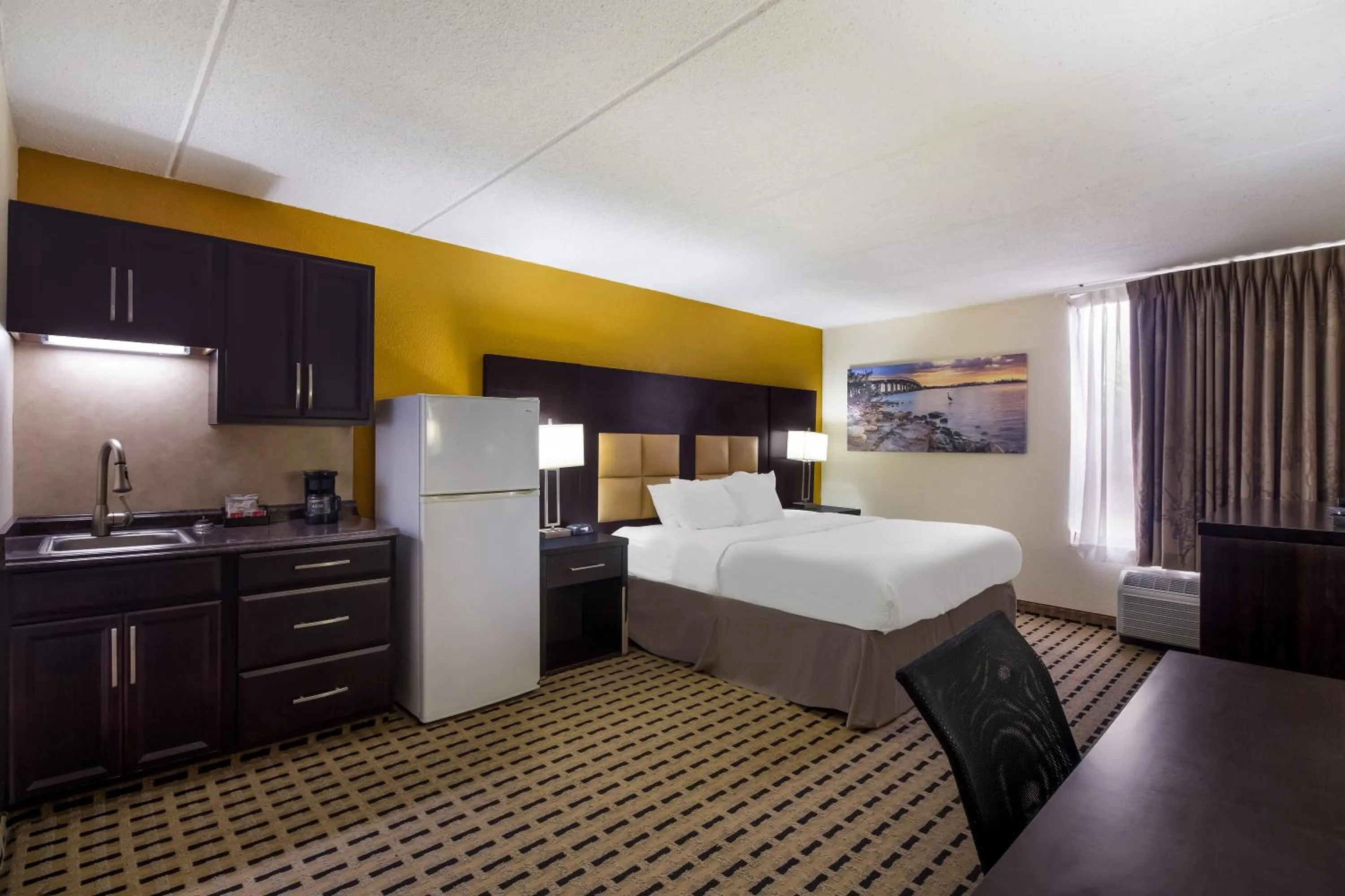 Bed in Clarion Pointe Lake Jackson - Clute