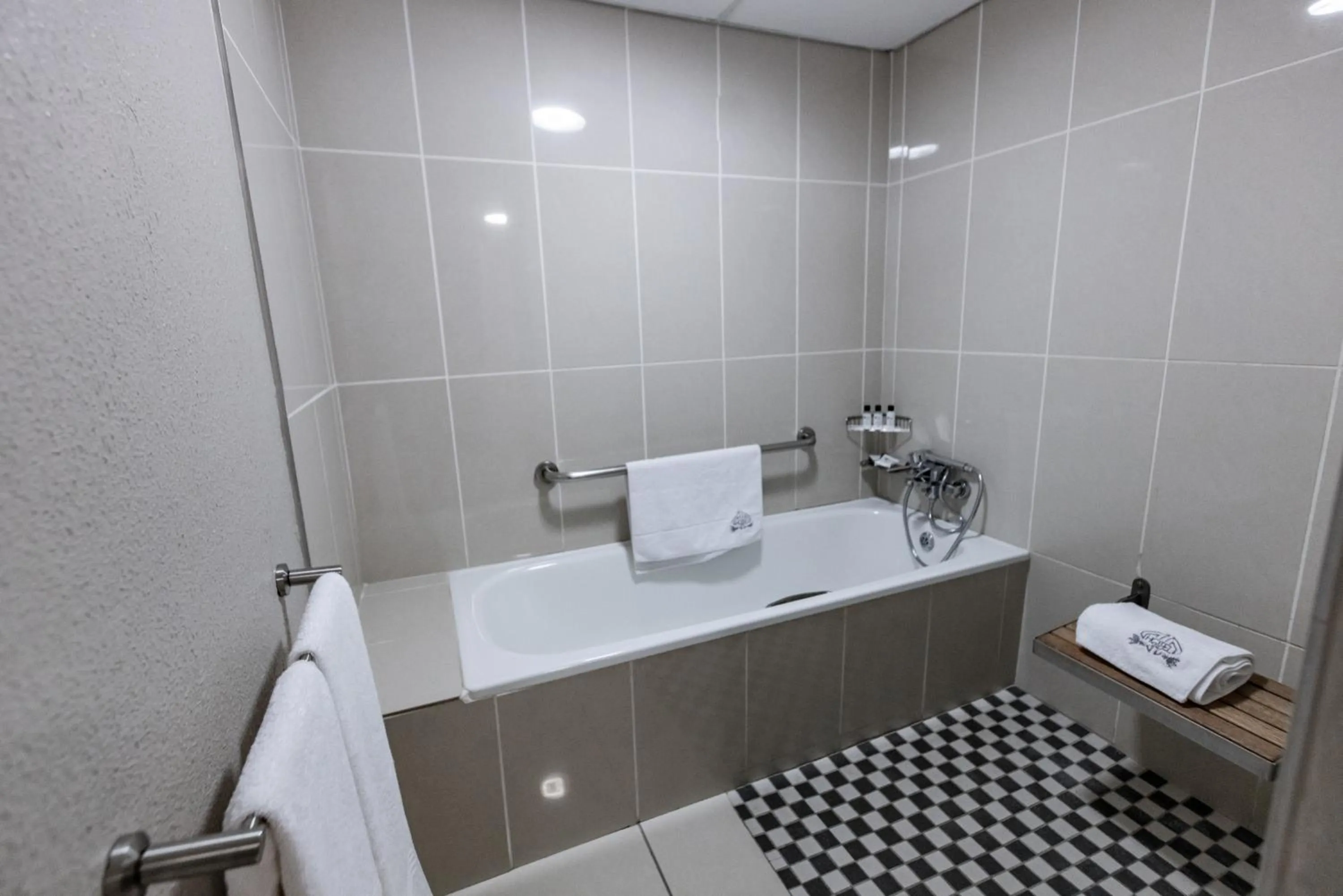 Bath in Hotel 247 @ White River