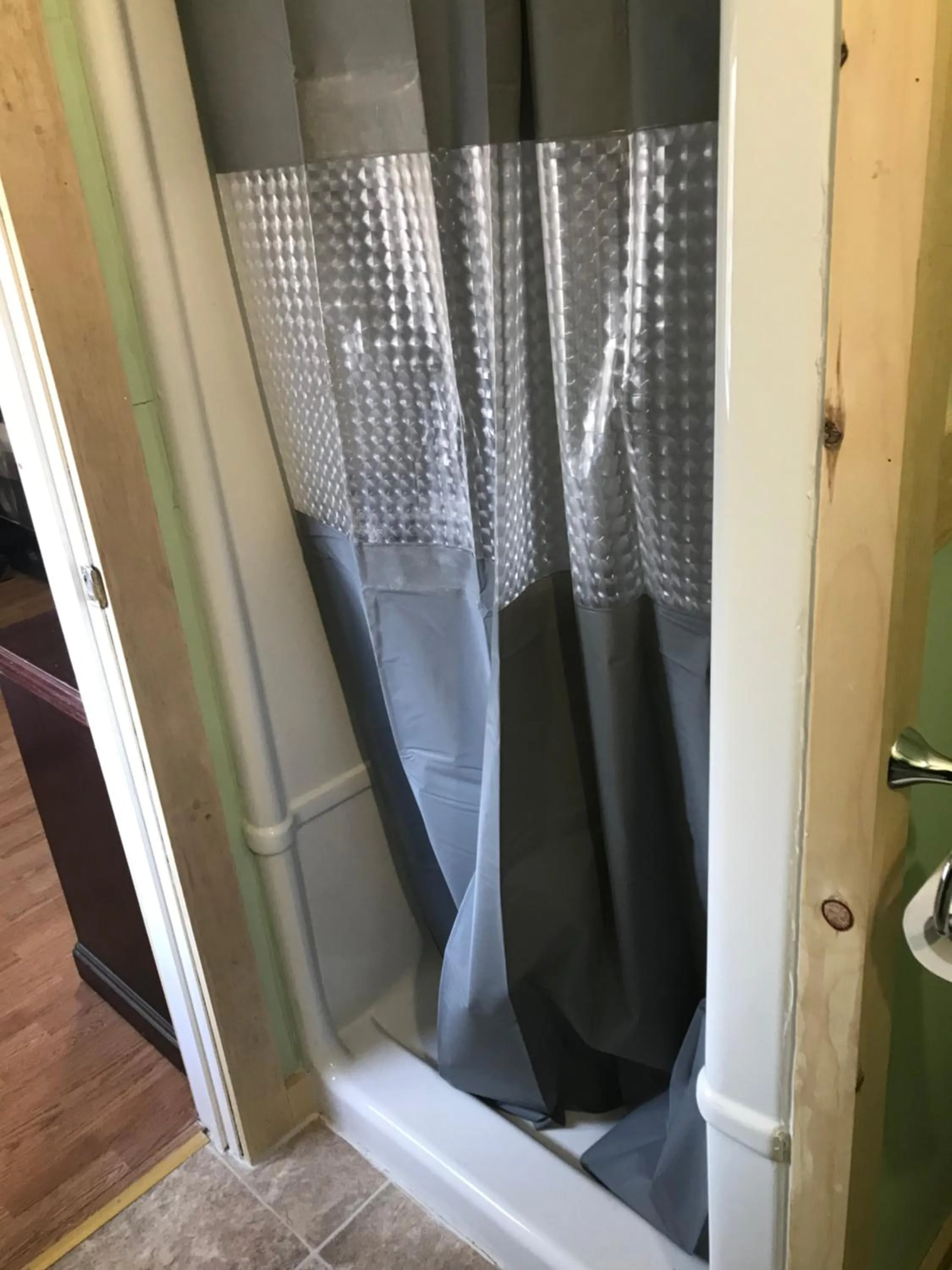 Bathroom in Earthquest Lodge