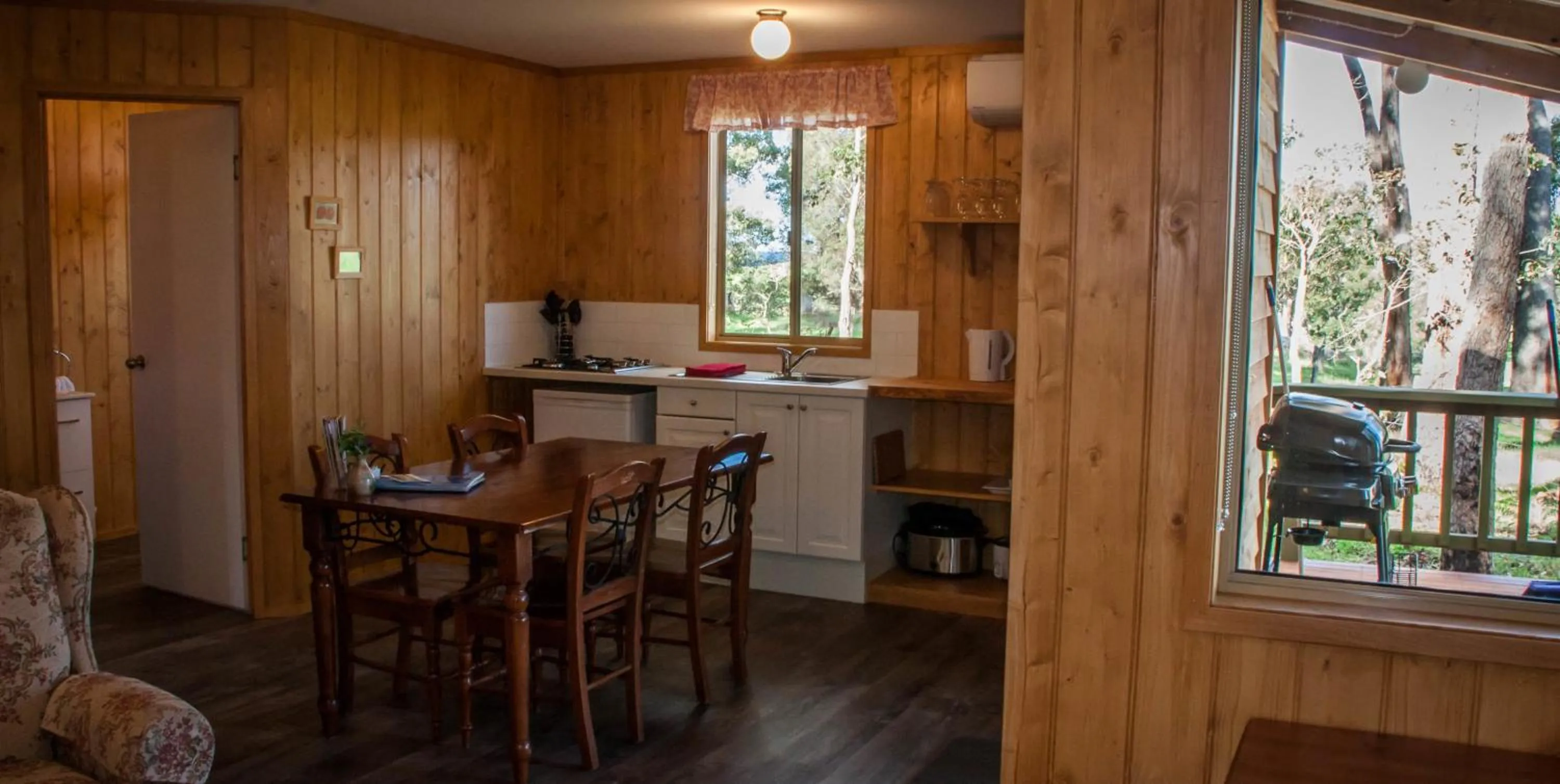 Kitchen or kitchenette in Balingup Heights Hilltop Forest Cottages