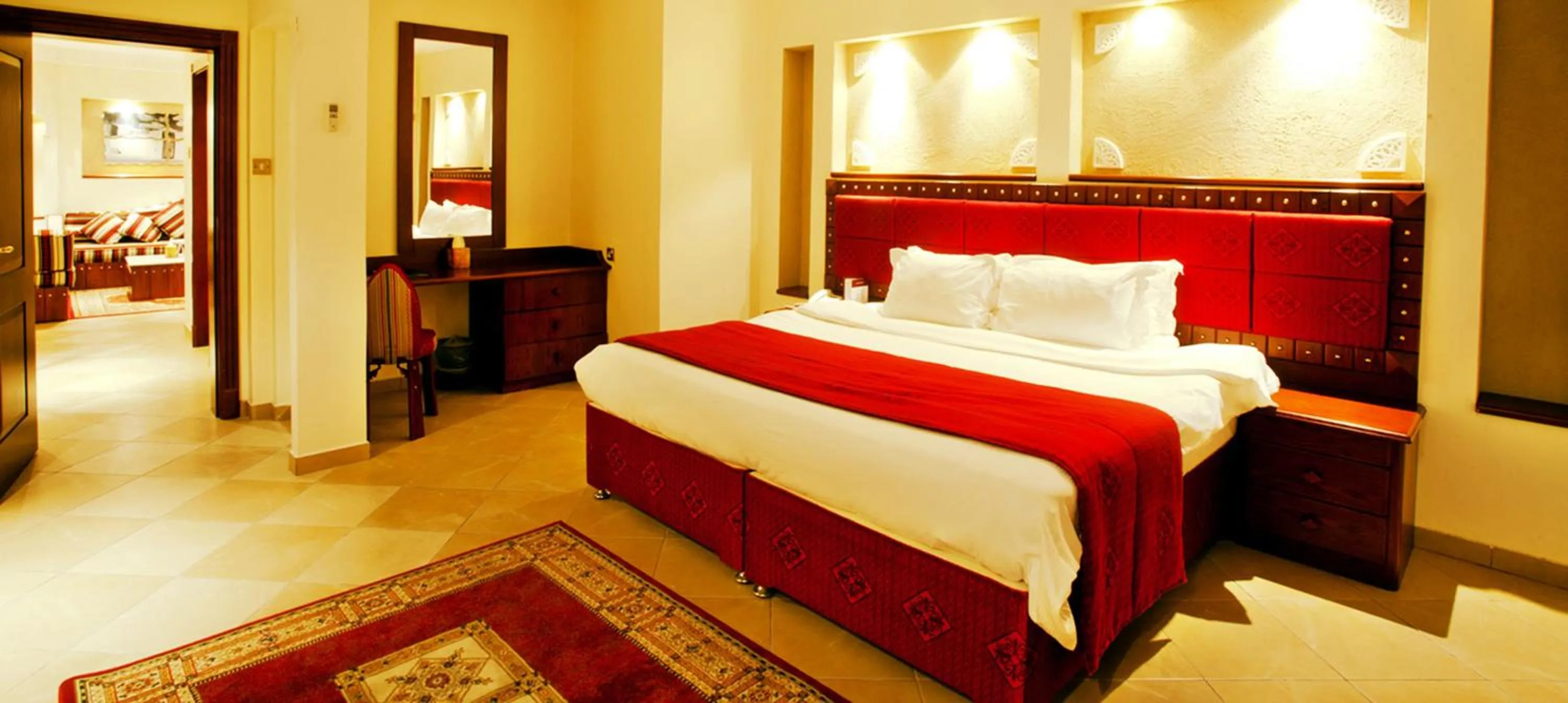 Bedroom, Bed in Al Liwan Suites