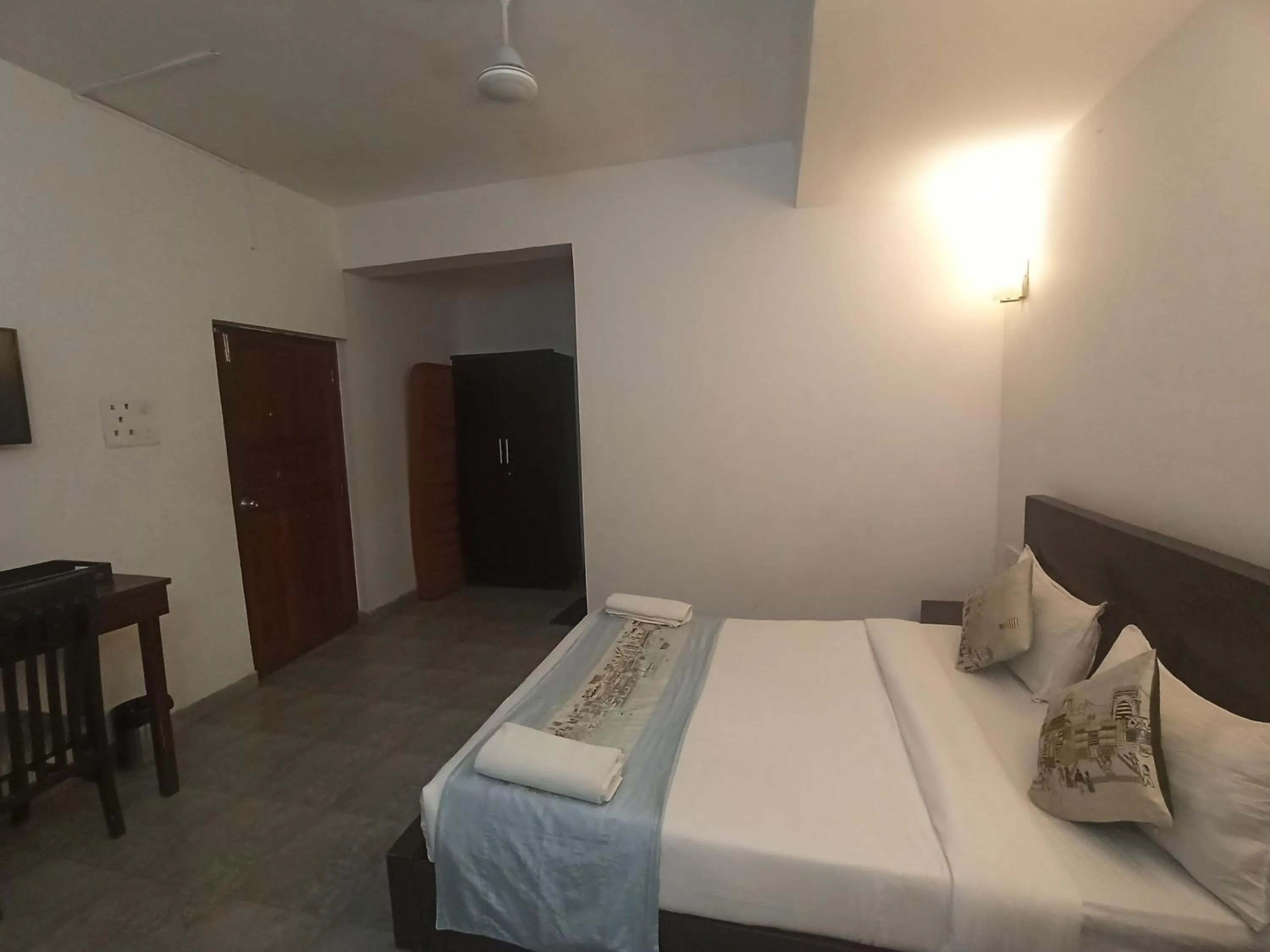 Photo of the whole room in Resort Park Avenue