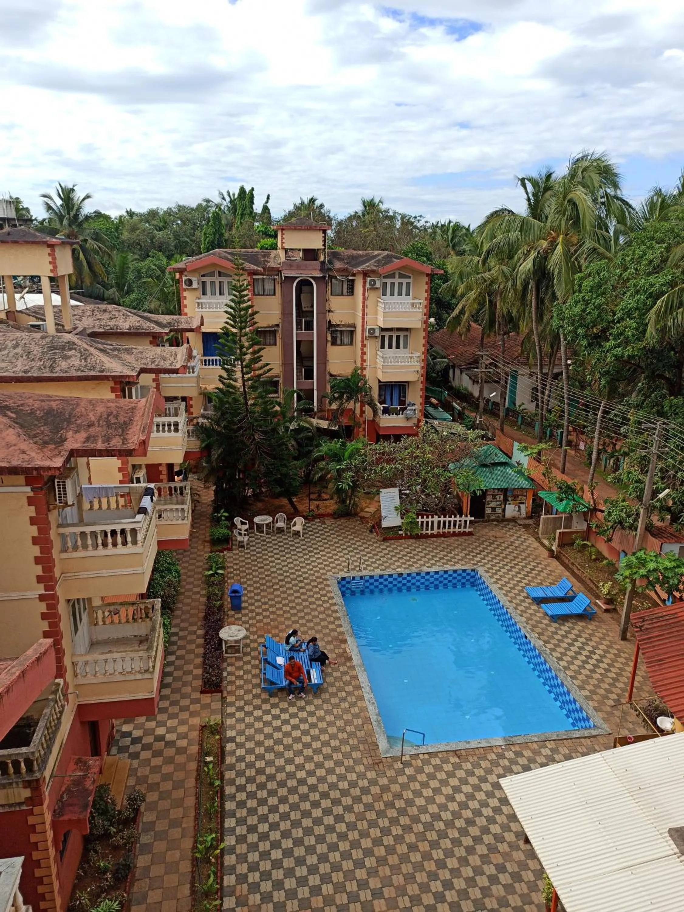 Property building in Resort Park Avenue