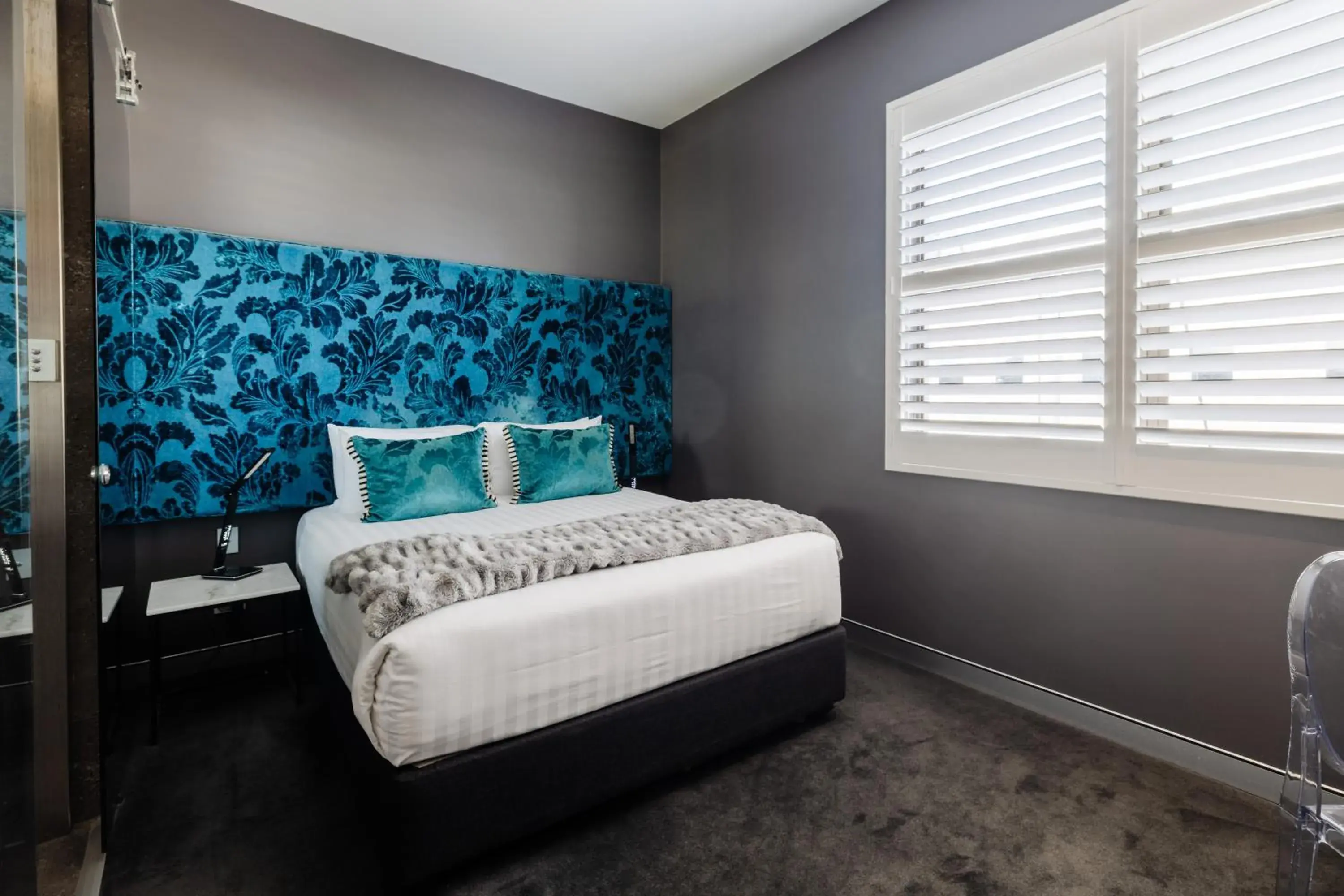 Deluxe Queen Room in Junction Hotel Deluxe Queen Room in Junction Hotel