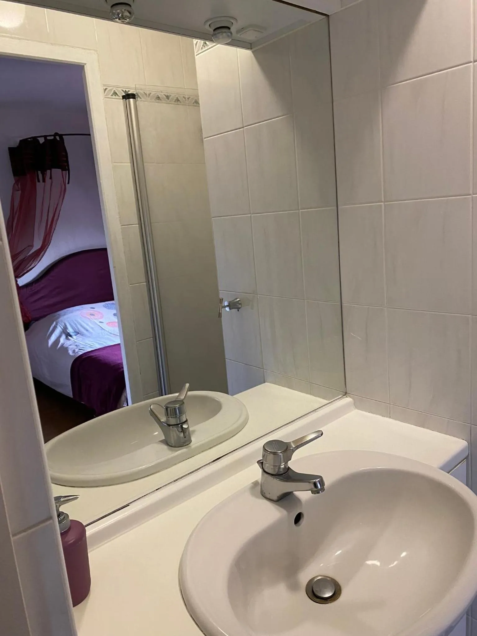 Bathroom in Le Saint-Hilaire