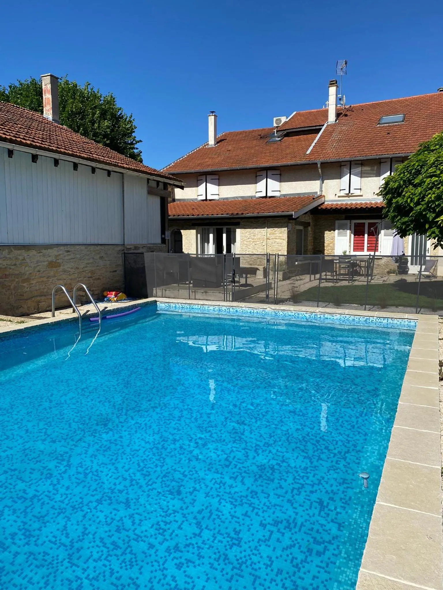 Swimming pool in Le Saint-Hilaire