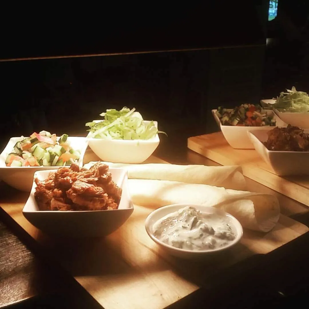 Restaurant/places to eat in The Central Hotel Motel Lakes Entrance