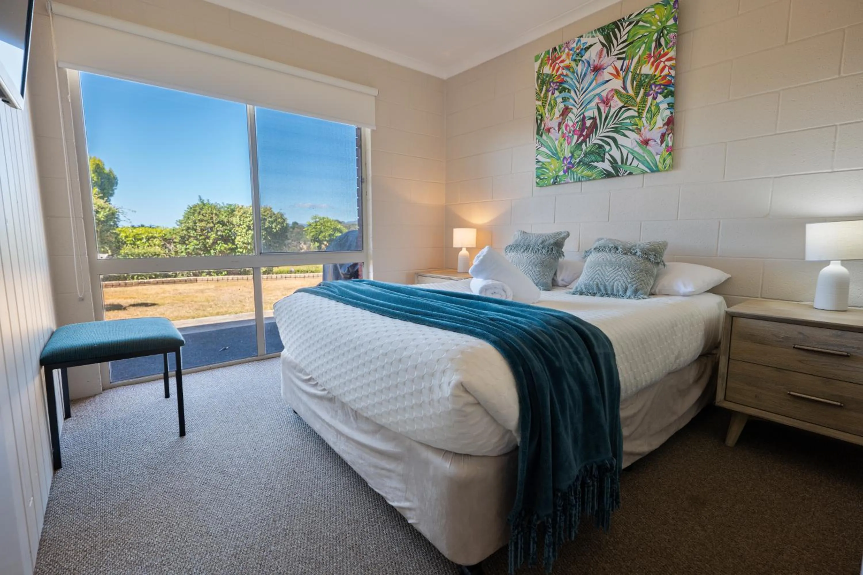 Bedroom, Bed in Blue Seas Holiday Villas