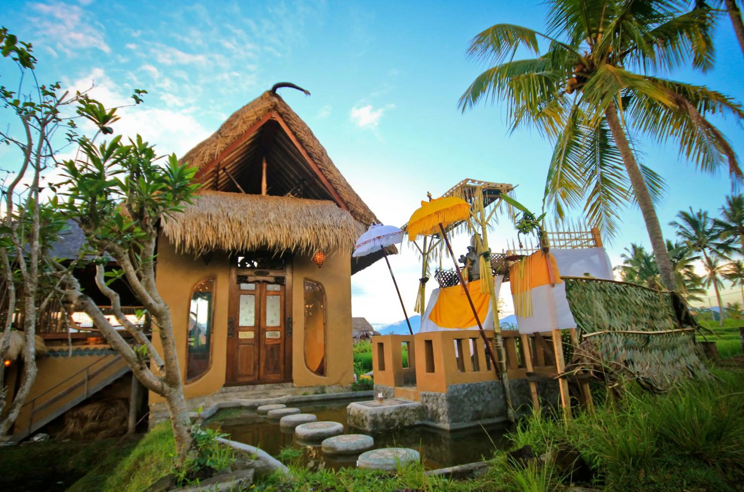 On-site shops in Dragonfly Village