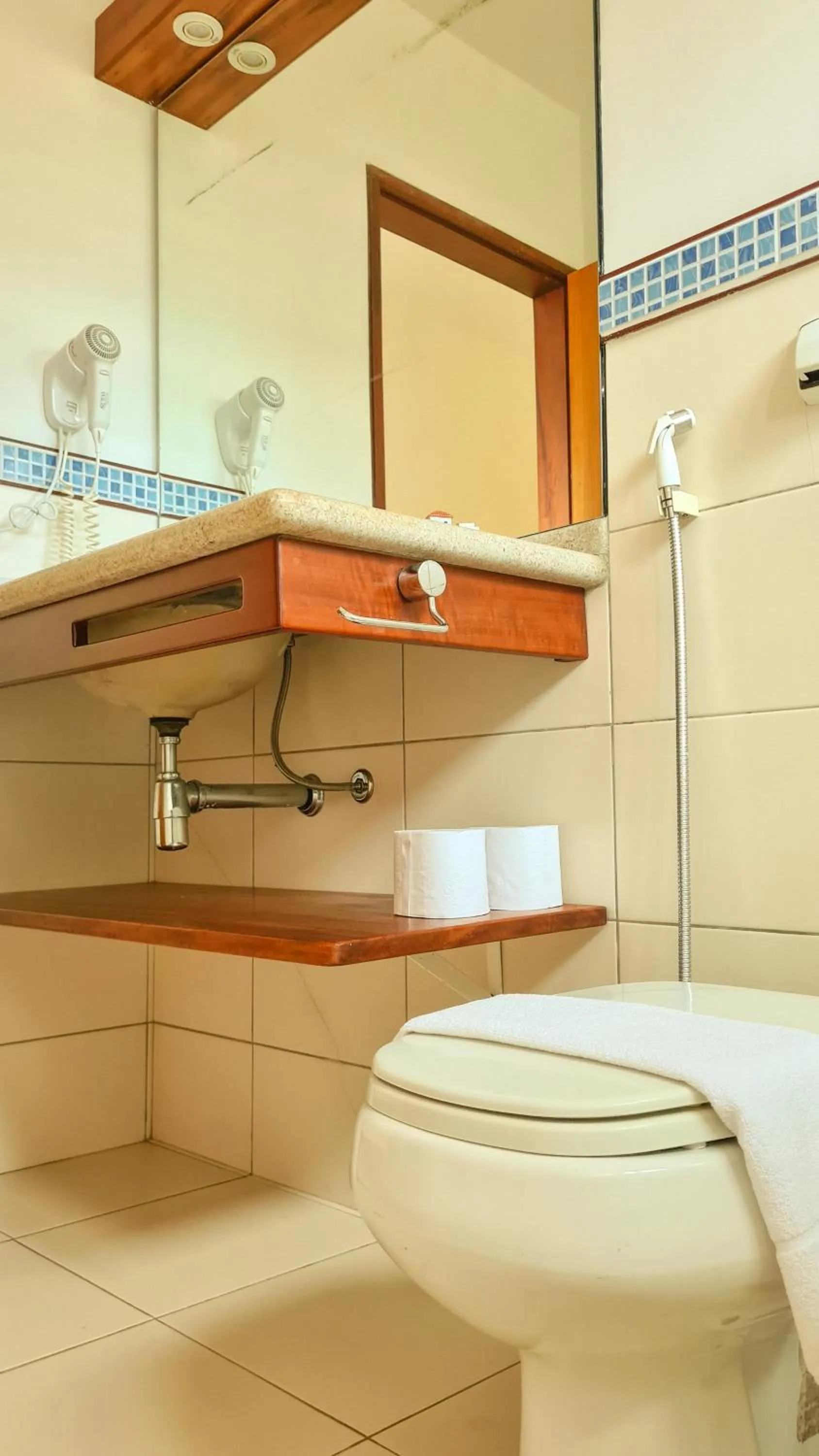 Bathroom in Canto dos Pássaros Suítes