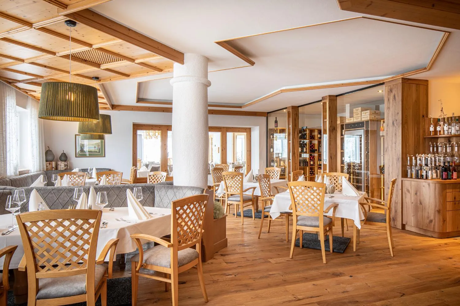 Restaurant/places to eat in Hanusel Hof Wellness & Genuss in Panoramalage