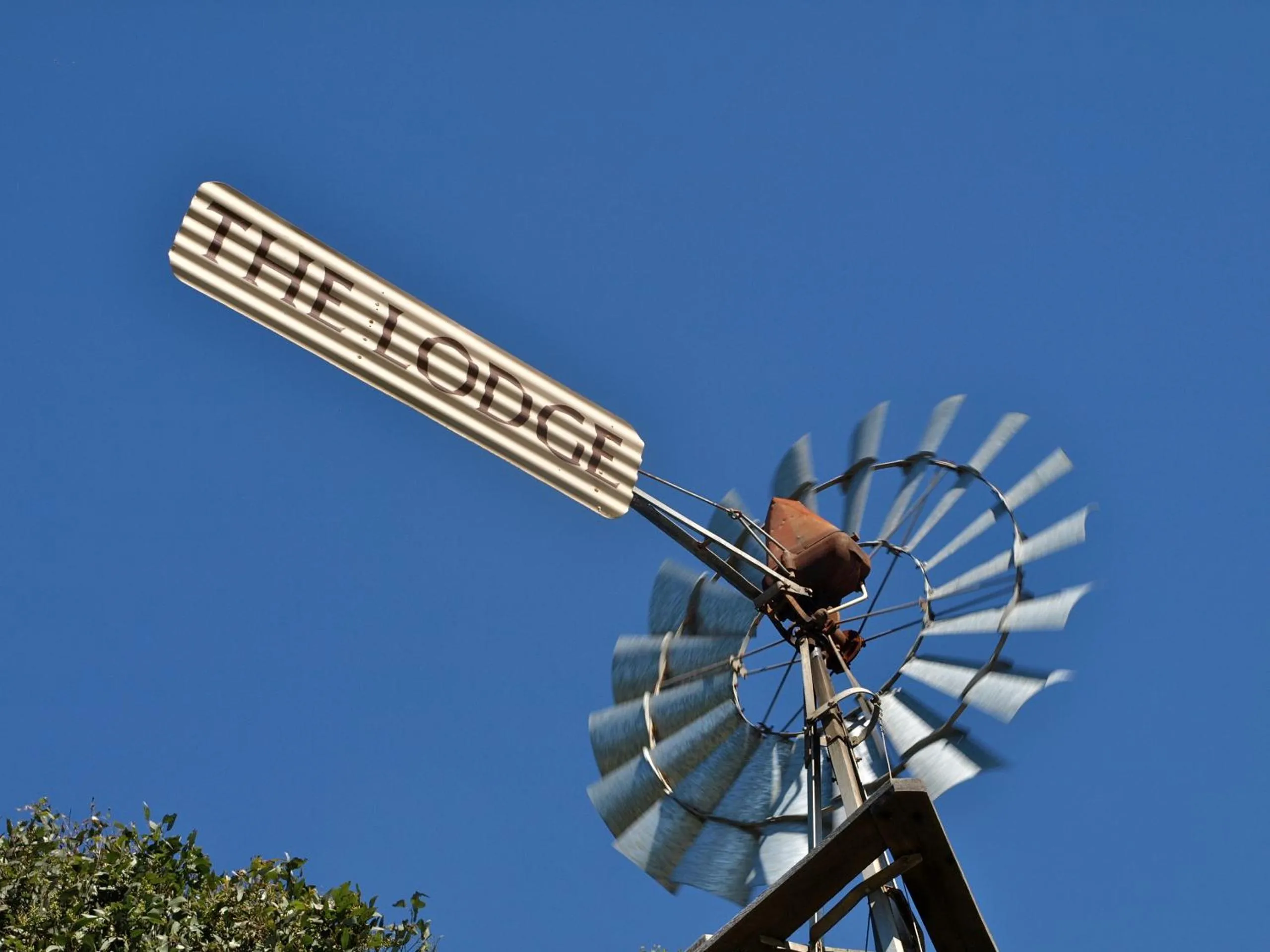 Facade/entrance in Amamoor Lodge
