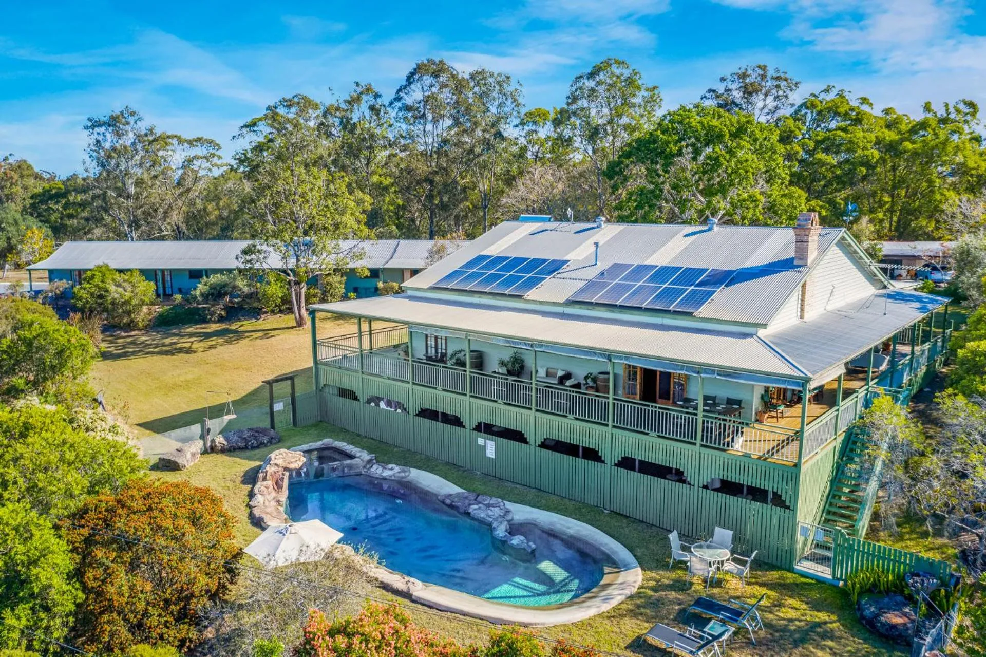 Property building in Amamoor Lodge