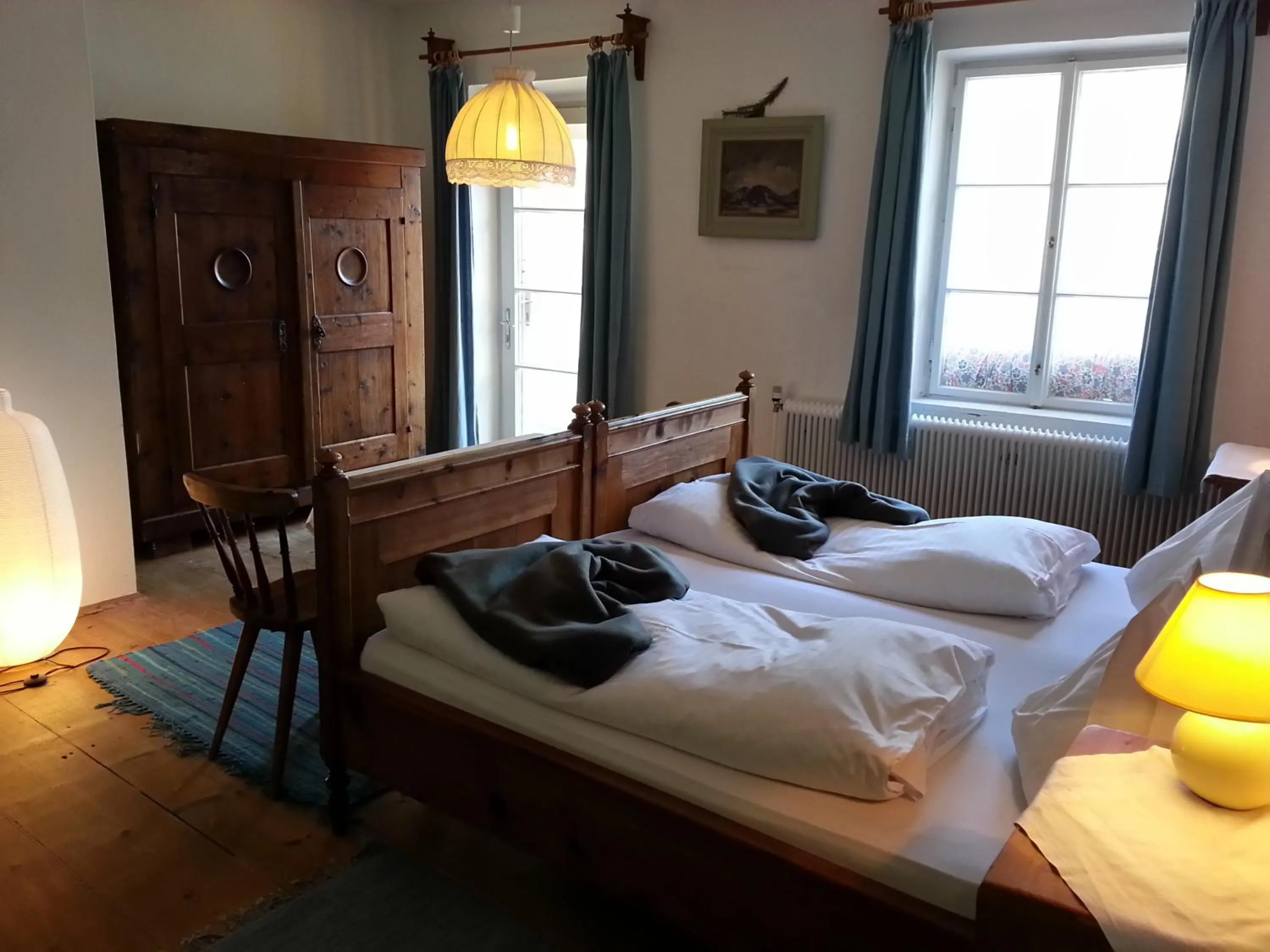 Bed in Gasthof Simony Hallstatt B&B