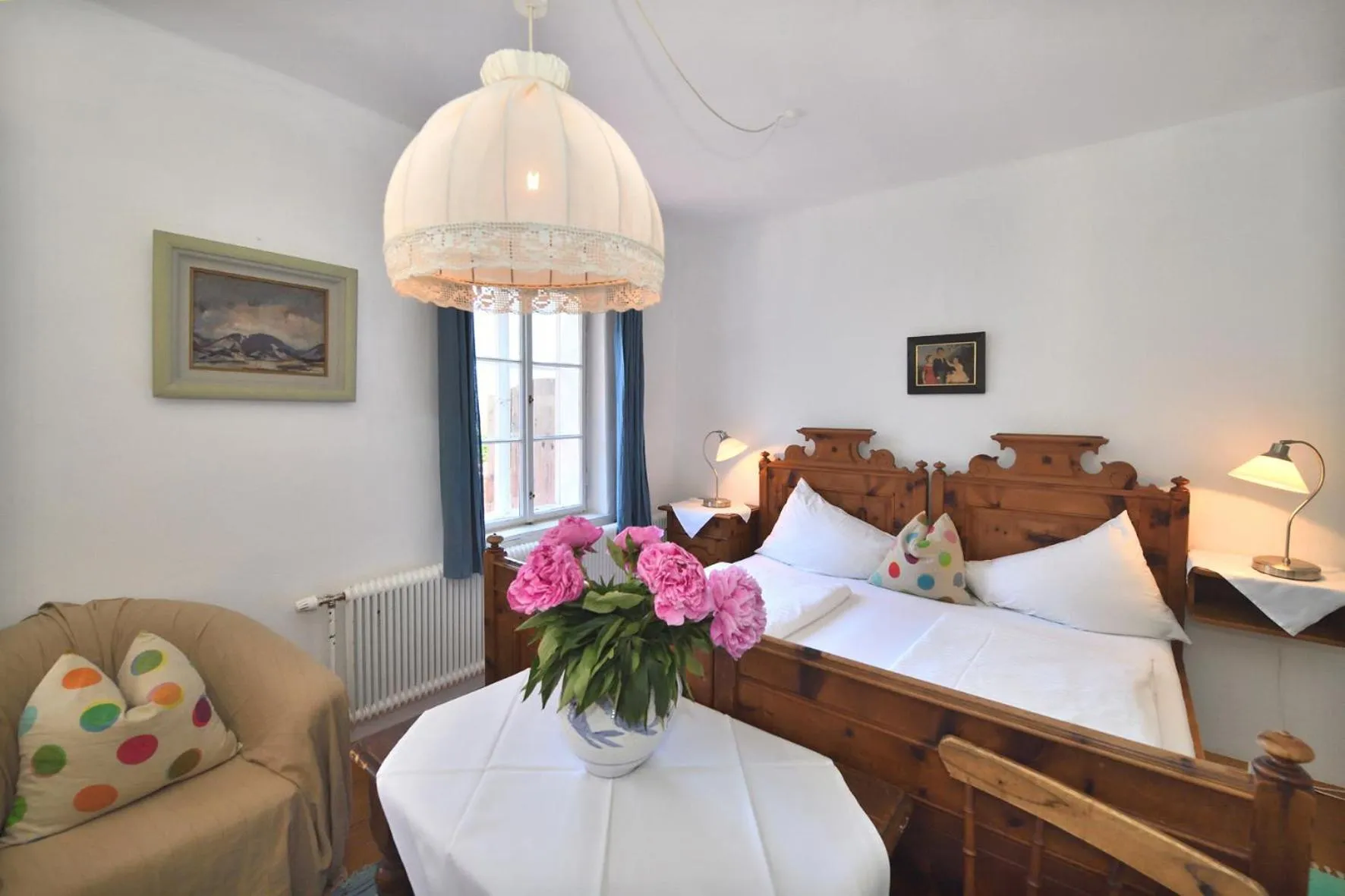 Bed in Gasthof Simony Hallstatt B&B