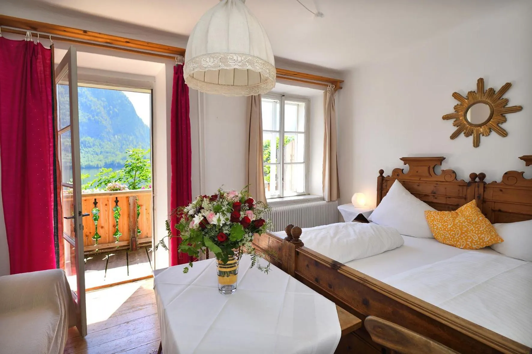Bed in Gasthof Simony Hallstatt B&B