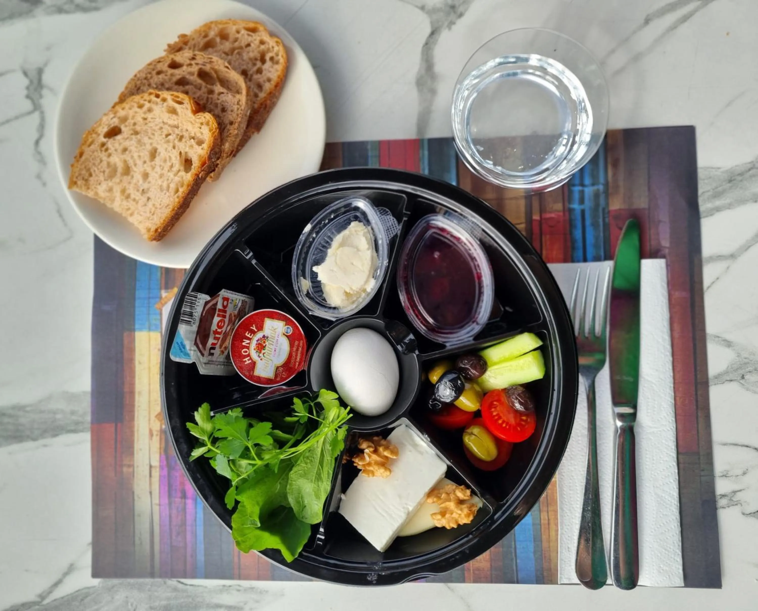 Breakfast in Letstay Sweet Home Yellow