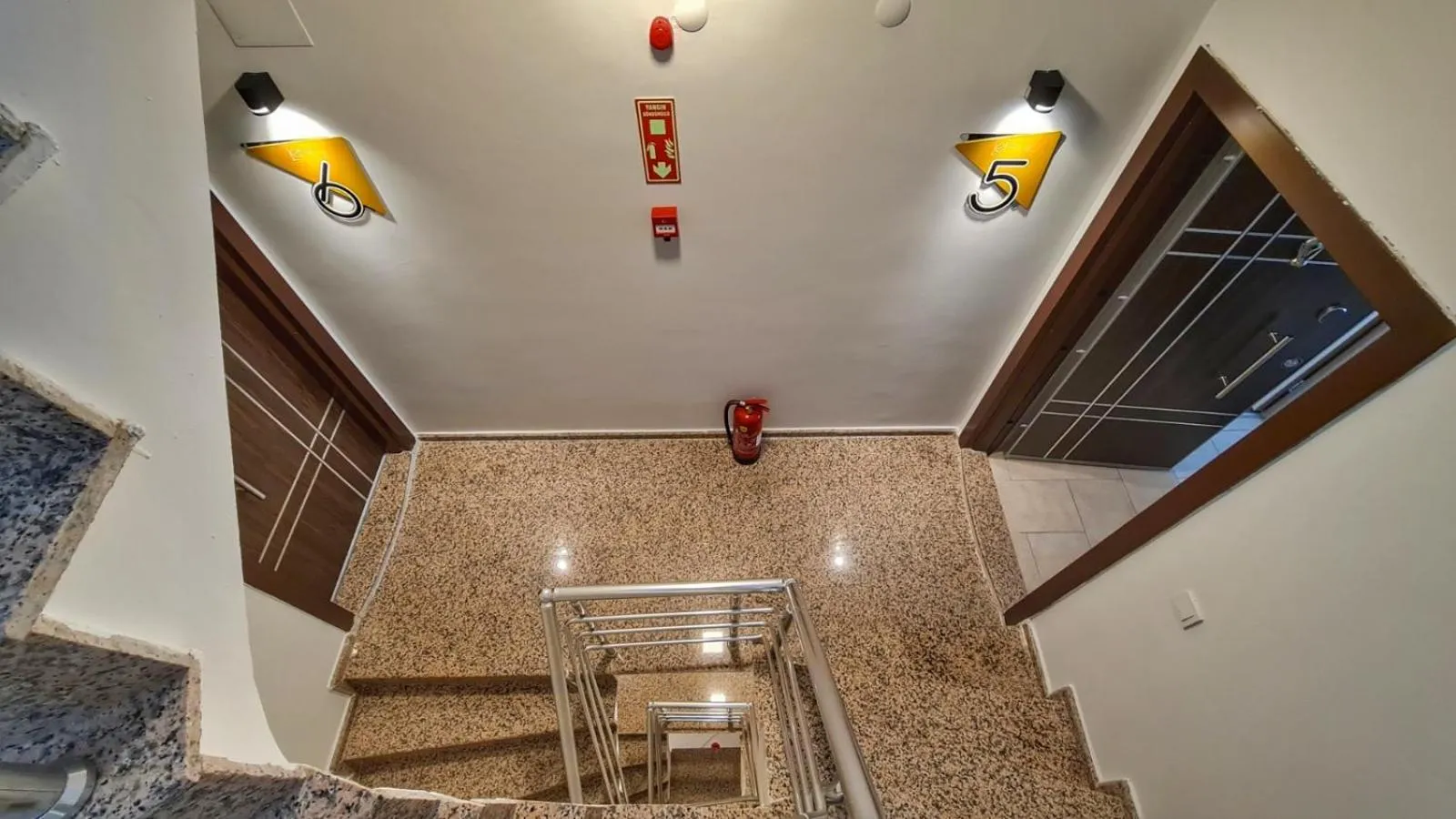 Floor plan in Letstay Sweet Home Yellow