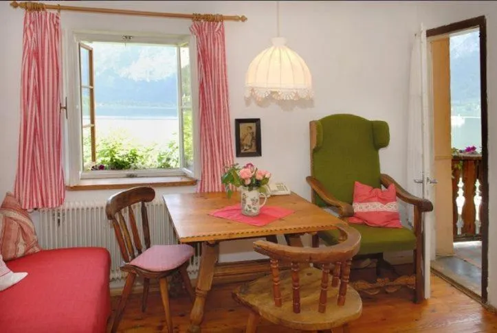 Decorative detail in Bräugasthof Hallstatt