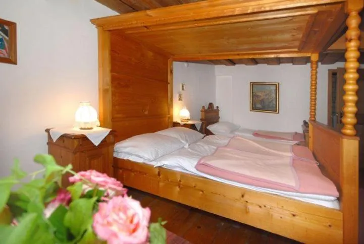 Bed in Bräugasthof Hallstatt