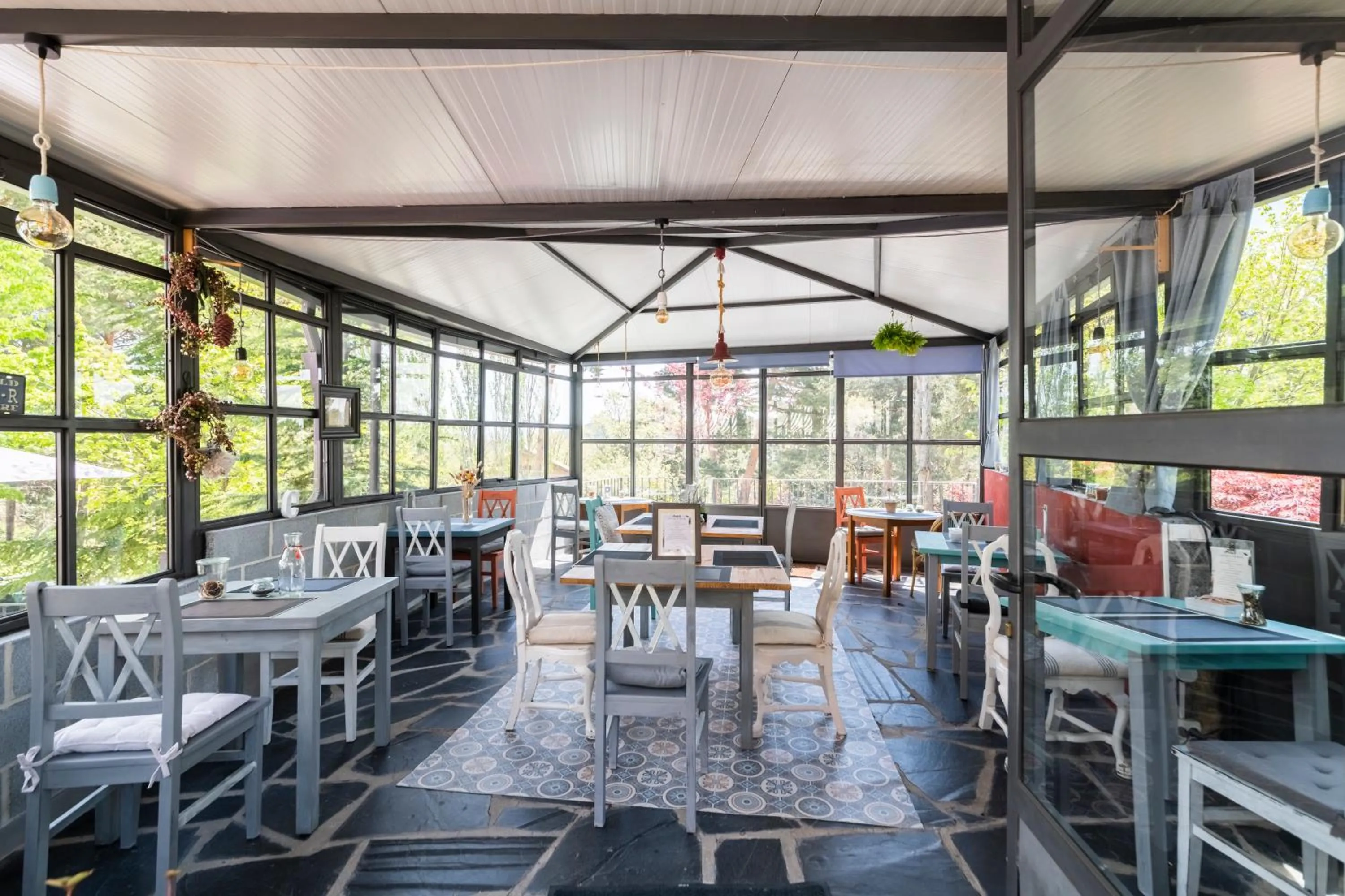 Restaurant/places to eat in El Torreon de Navacerrada