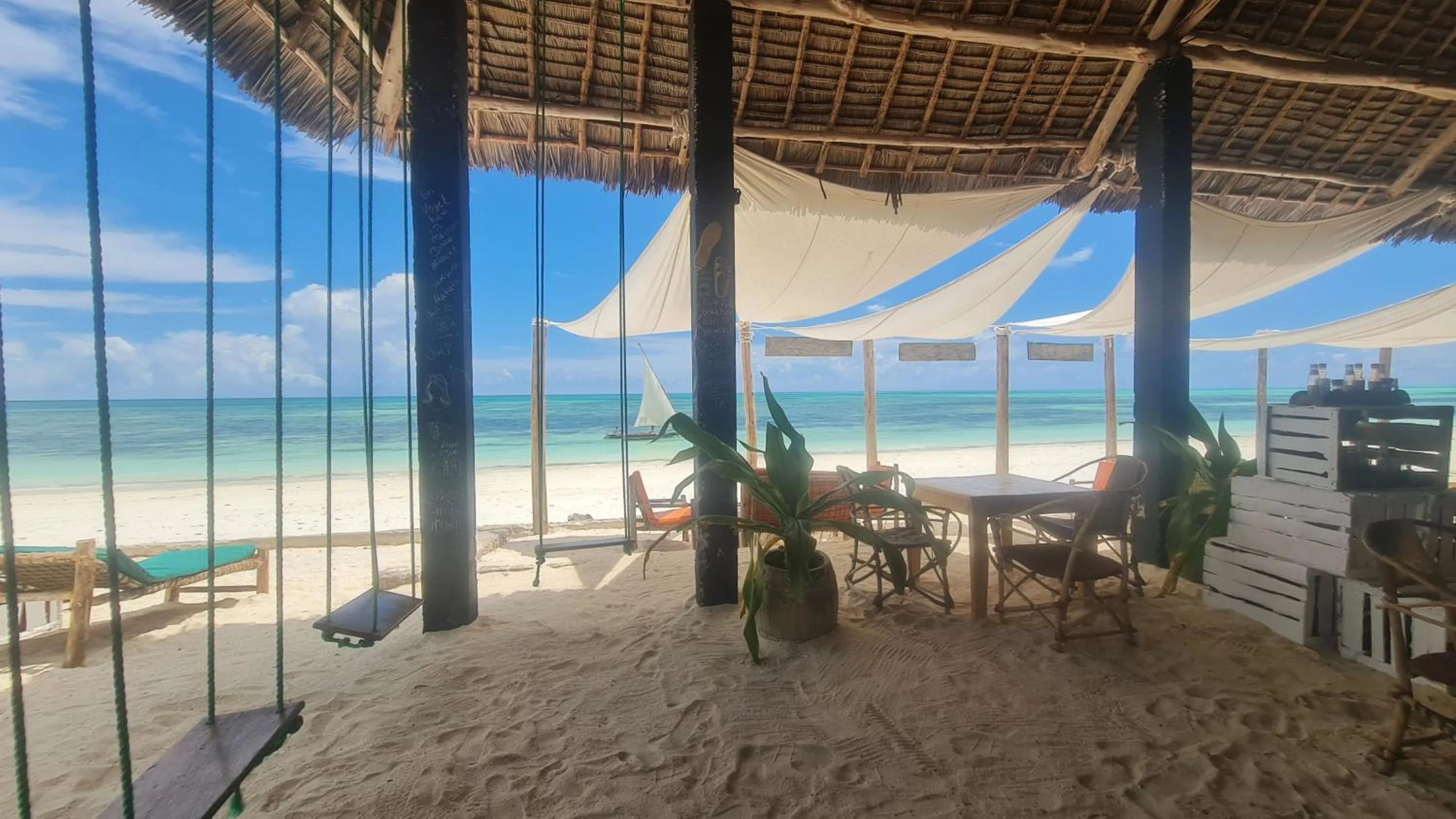 Dining area in Garden Beach Bungalows Jambiani