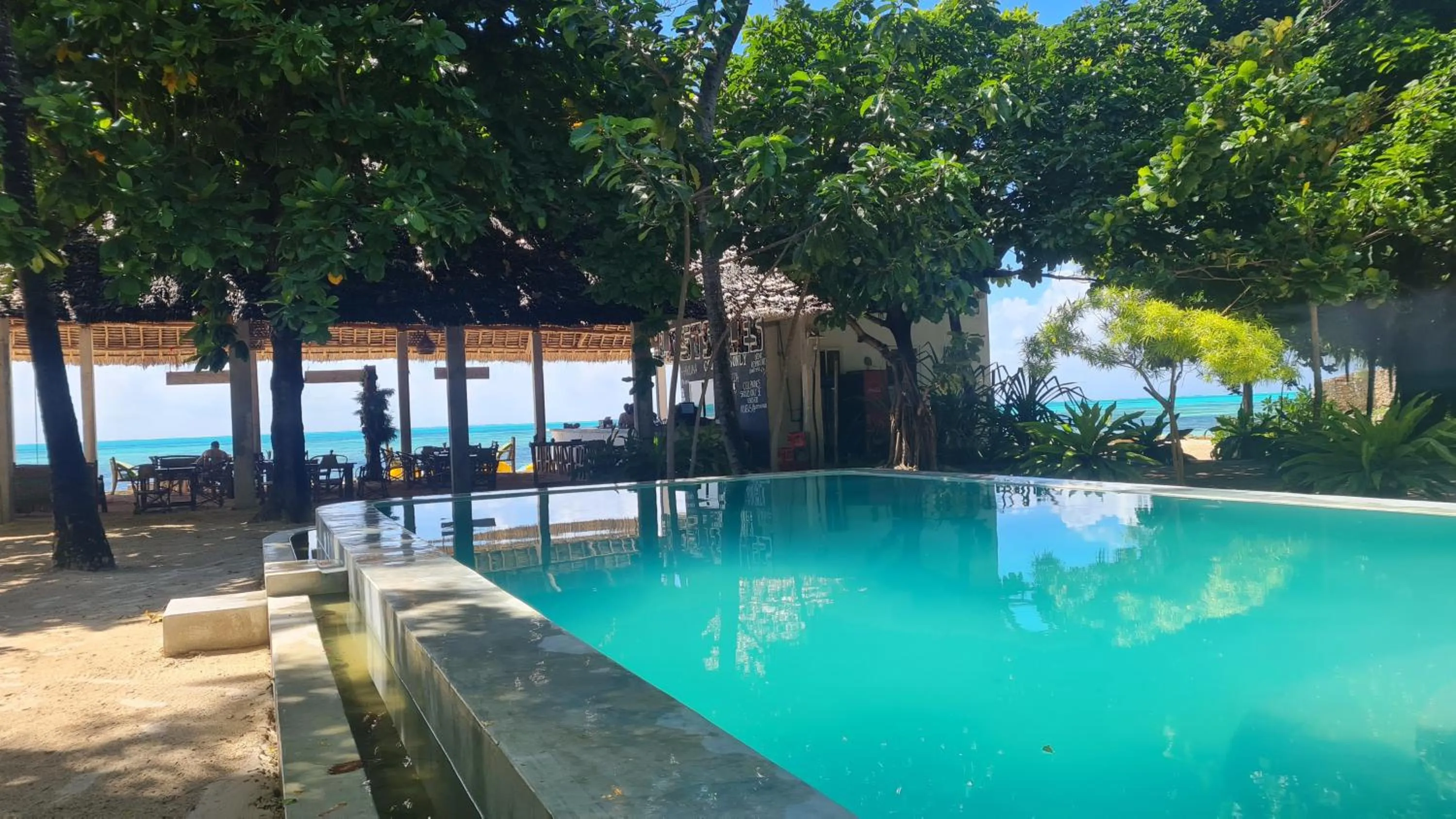 Garden in Garden Beach Bungalows Jambiani