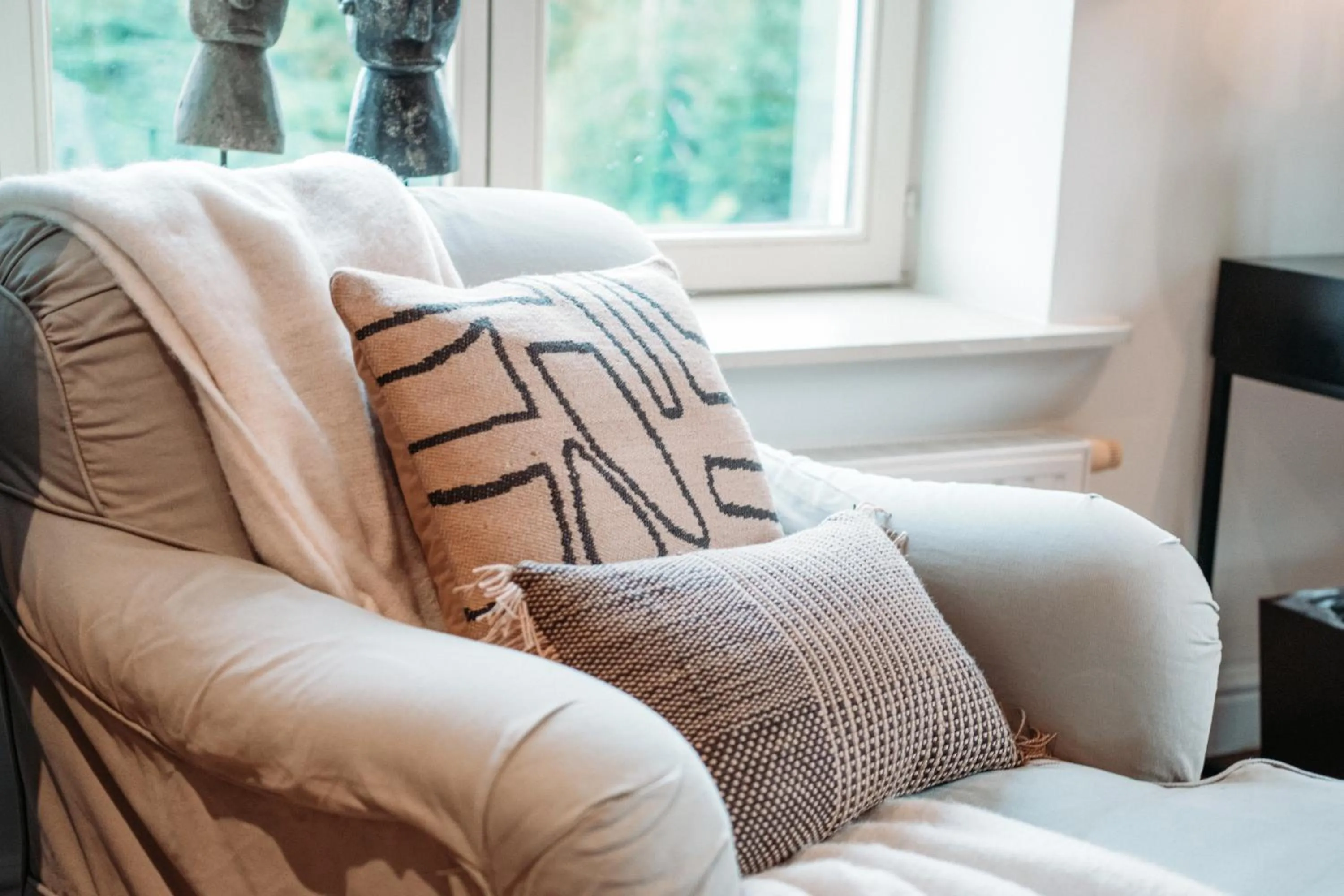 Seating area, Bed in B&B Maison Mairie Hasselt