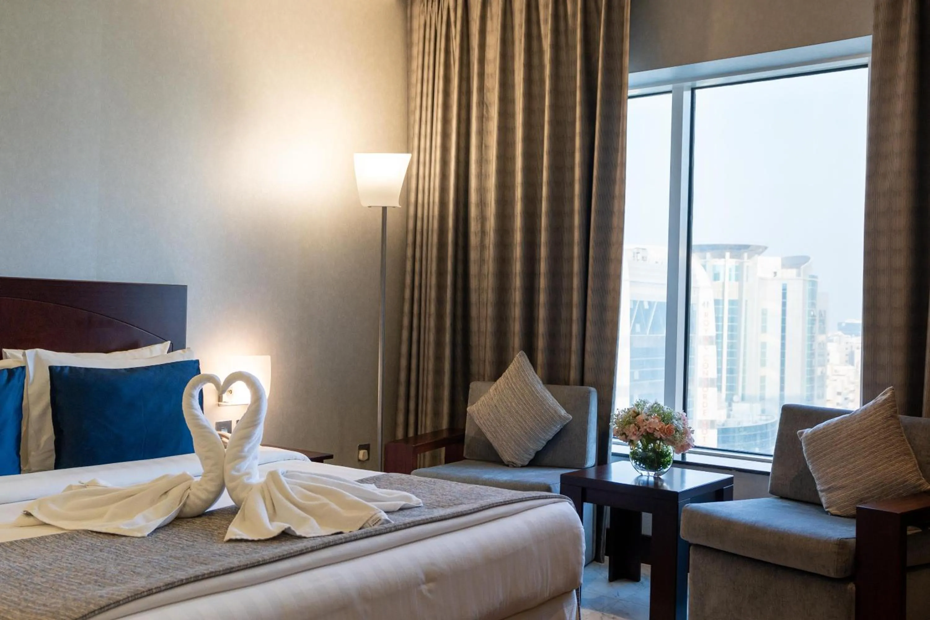 Bedroom, Bed in Samaya Hotel Deira