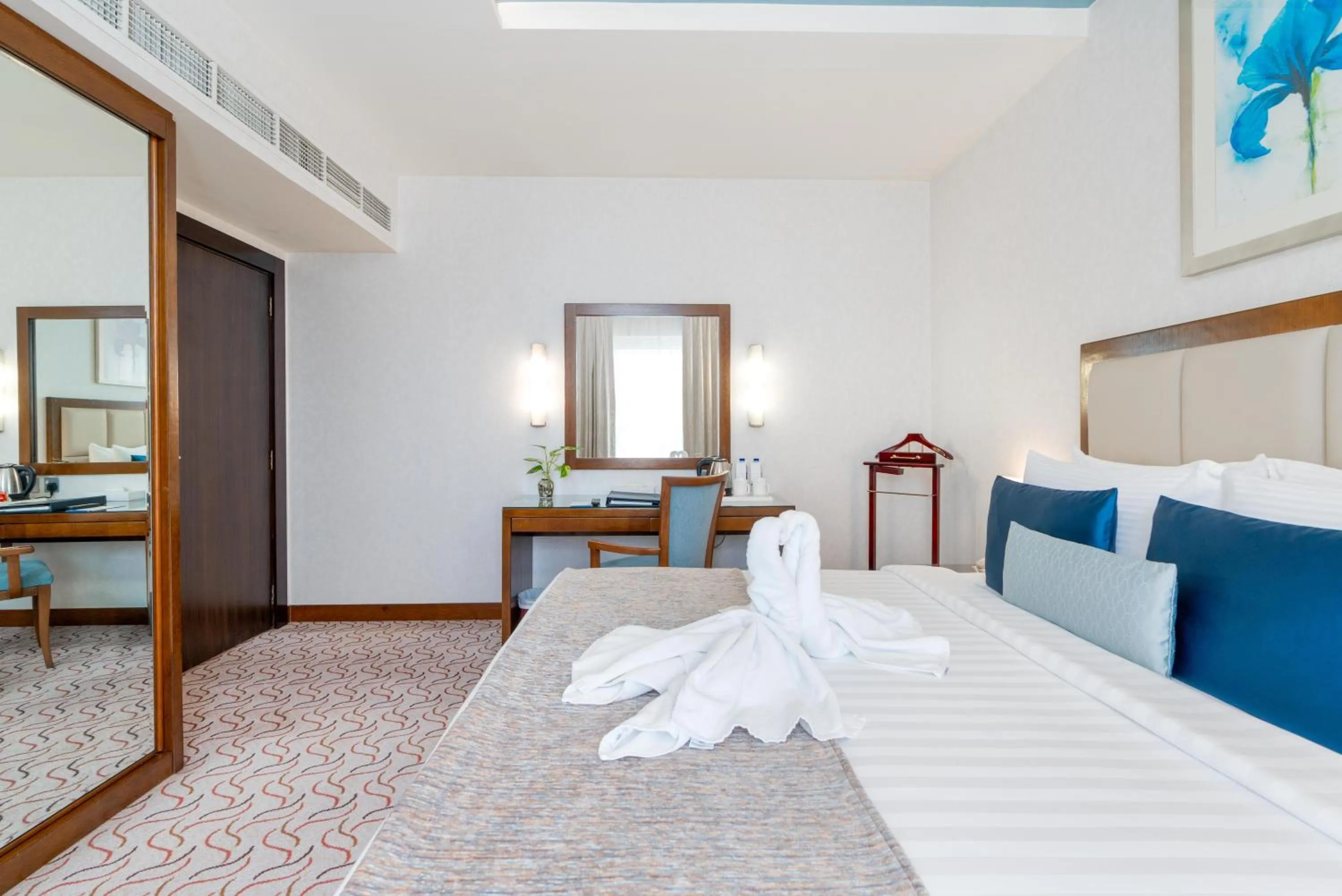 Bedroom, Bed in Samaya Hotel Deira