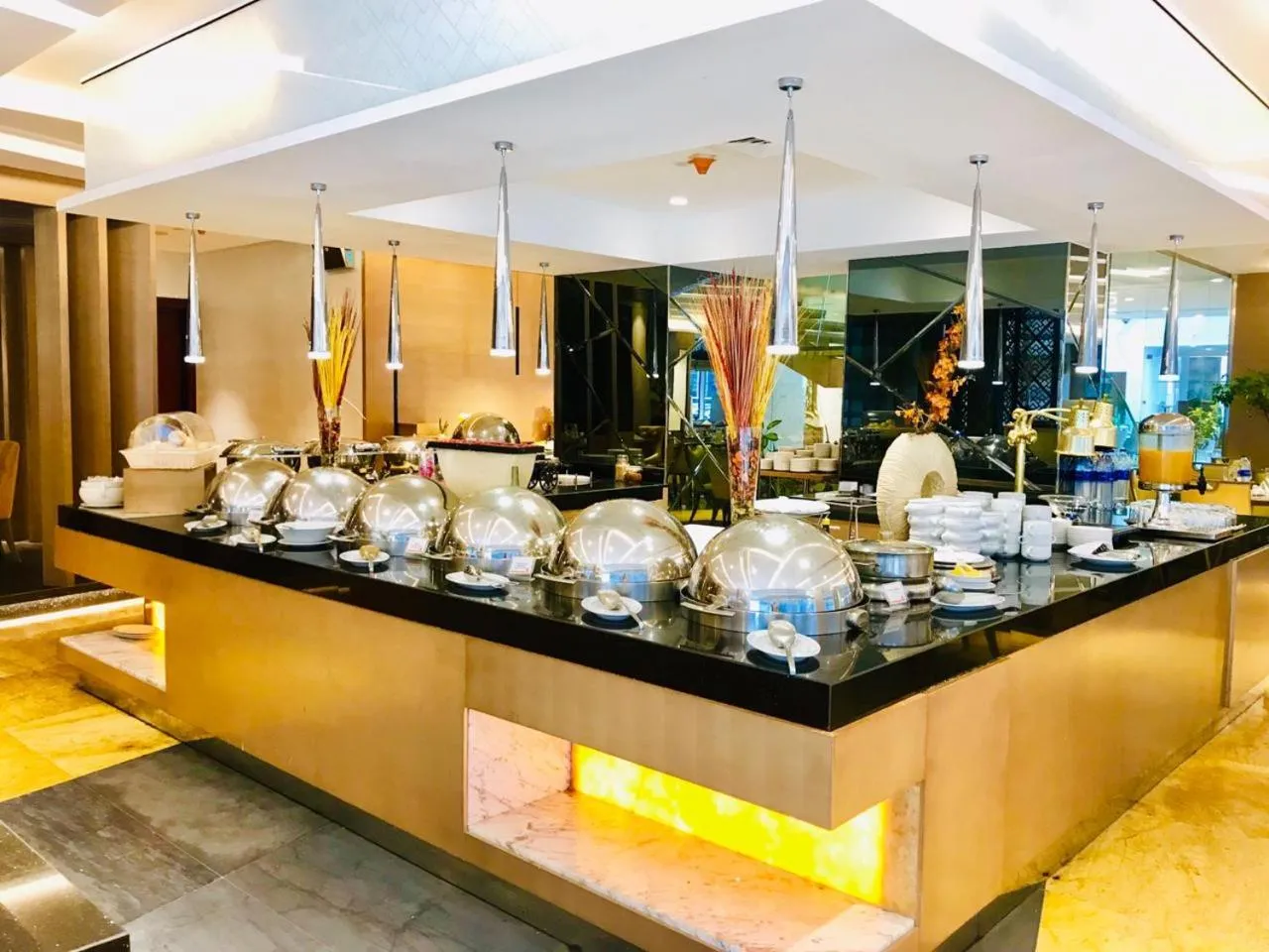 Restaurant/places to eat in Samaya Hotel Deira