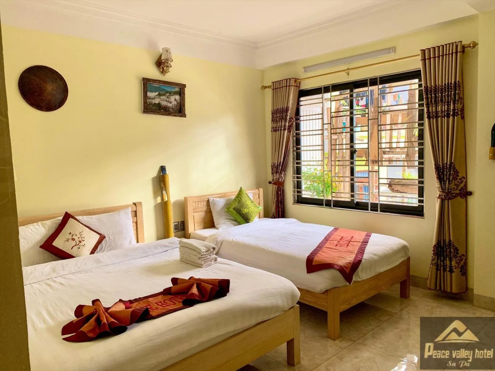 Bed in SaPa Peace Valley hotel