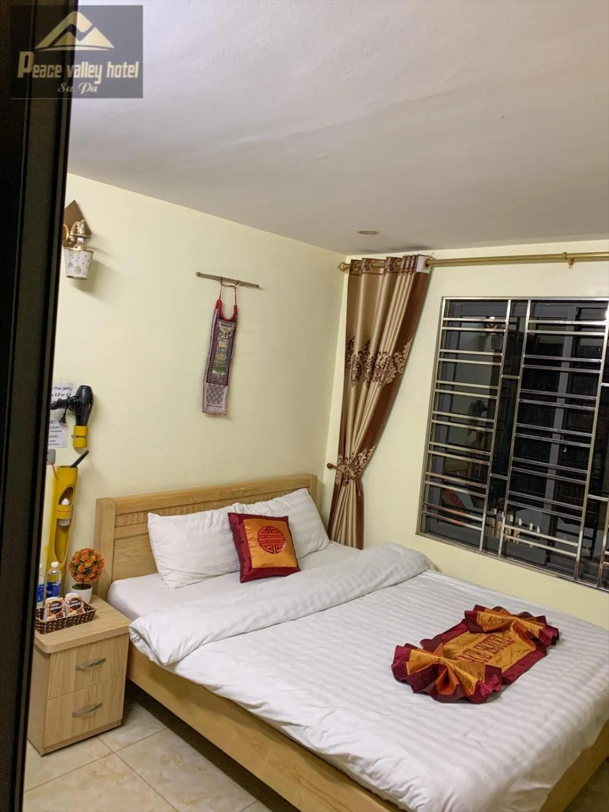 Bed in SaPa Peace Valley hotel